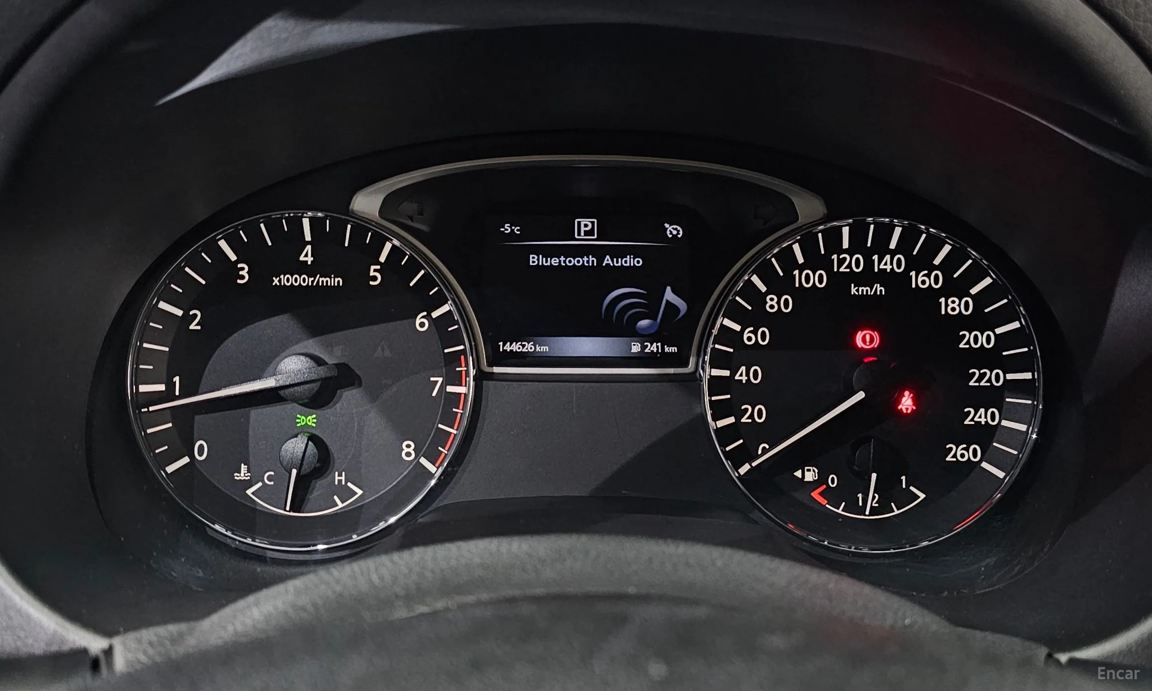 Nissan Altima превью 8