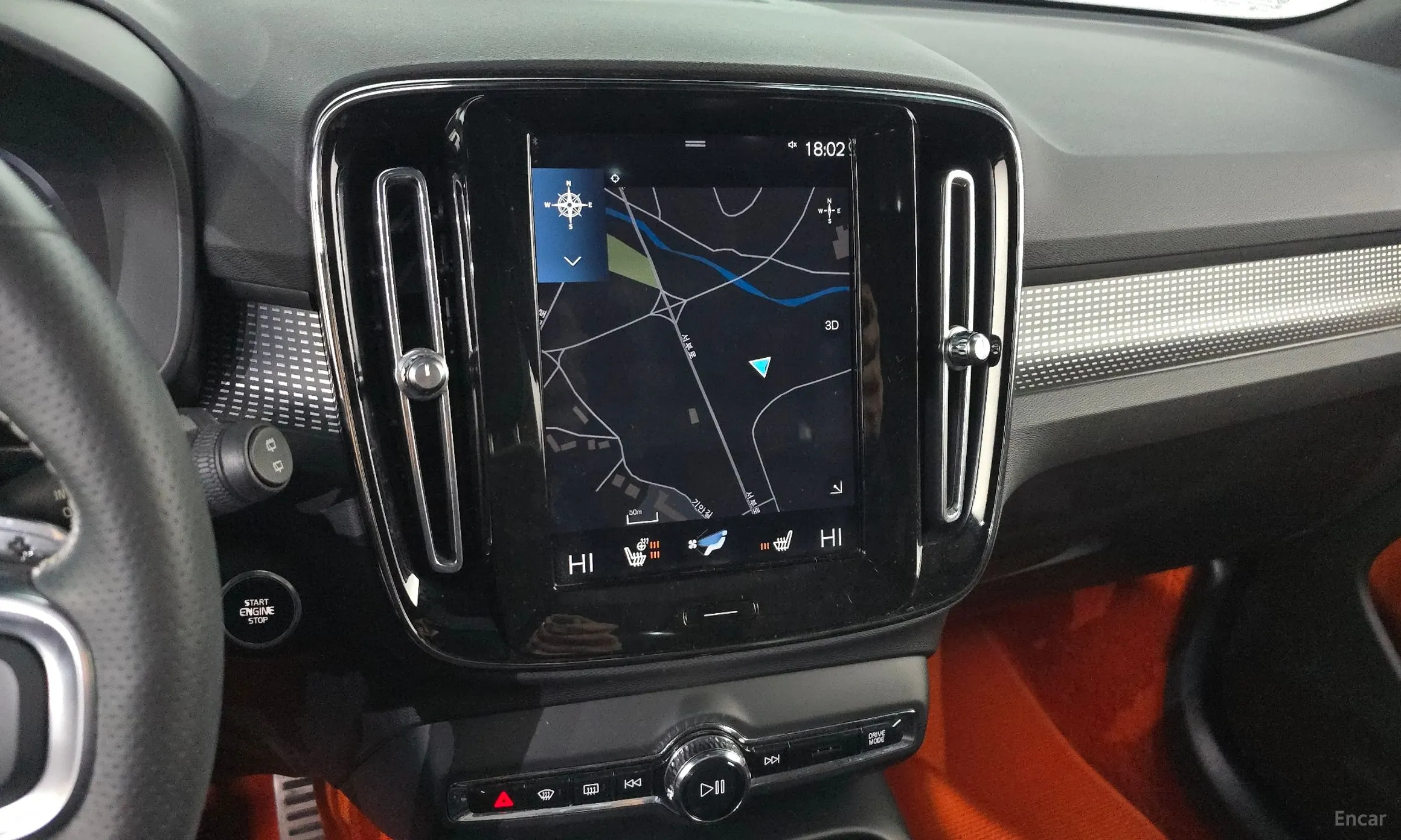 Volvo XC40 превью 14