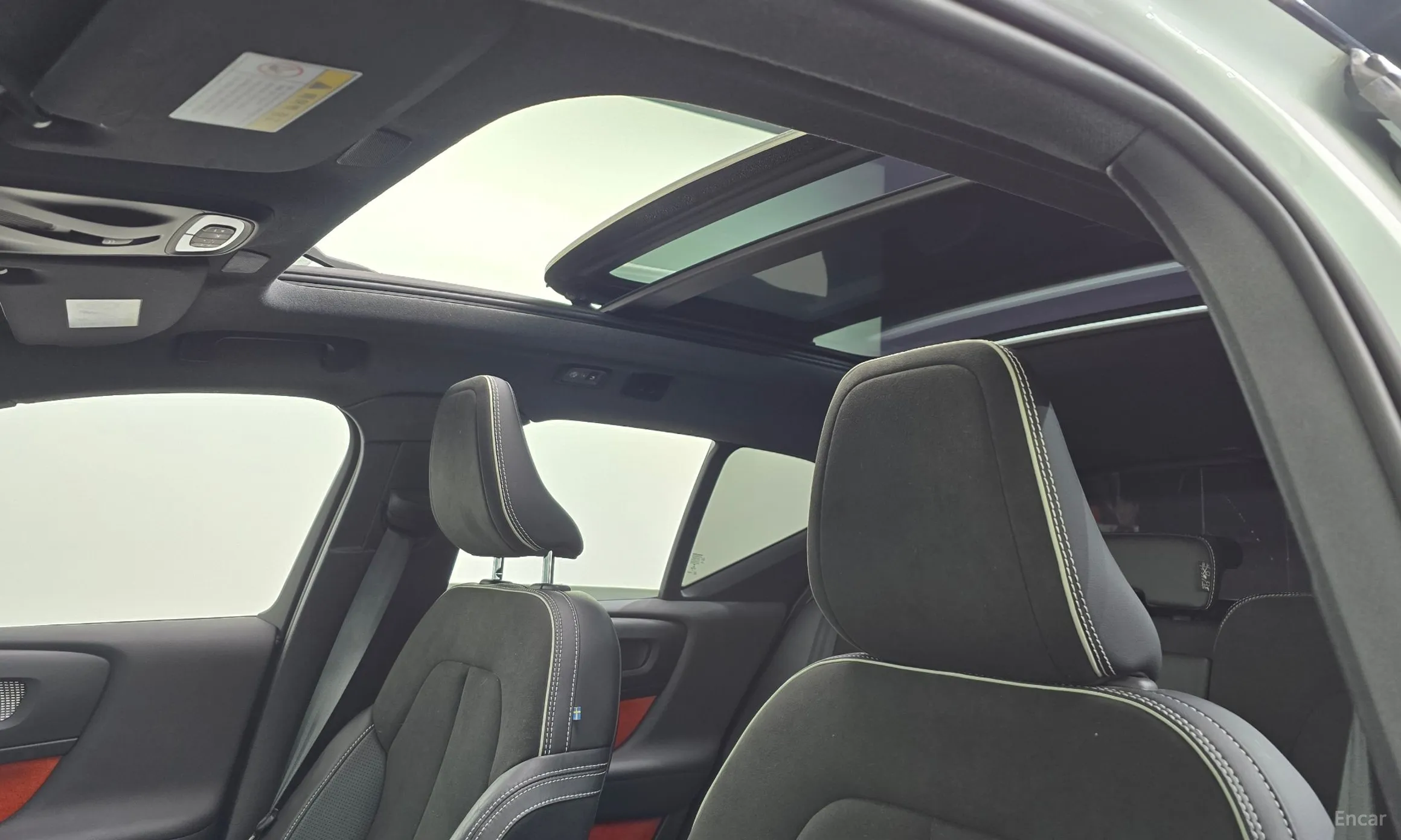 Volvo XC40 превью 19