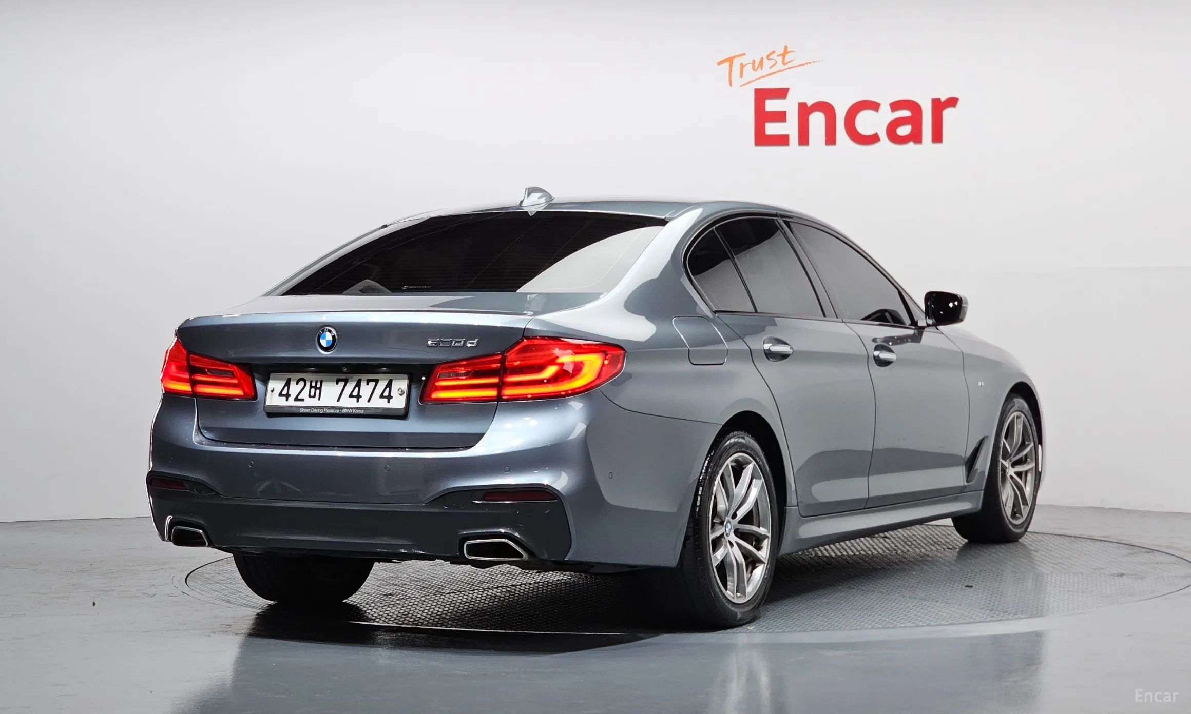 BMW 5 Series (G30) превью 2
