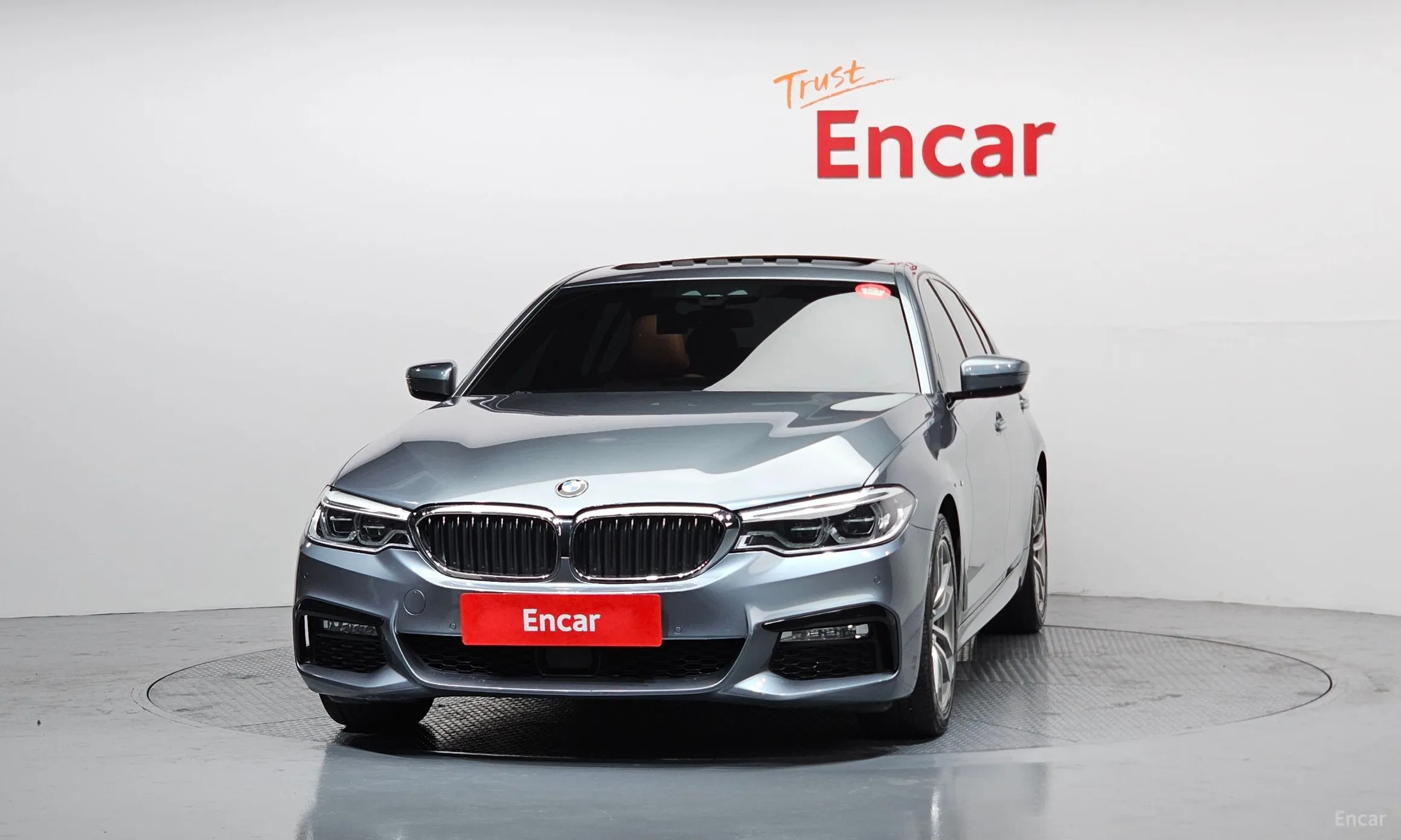 BMW 5 Series (G30) превью 3