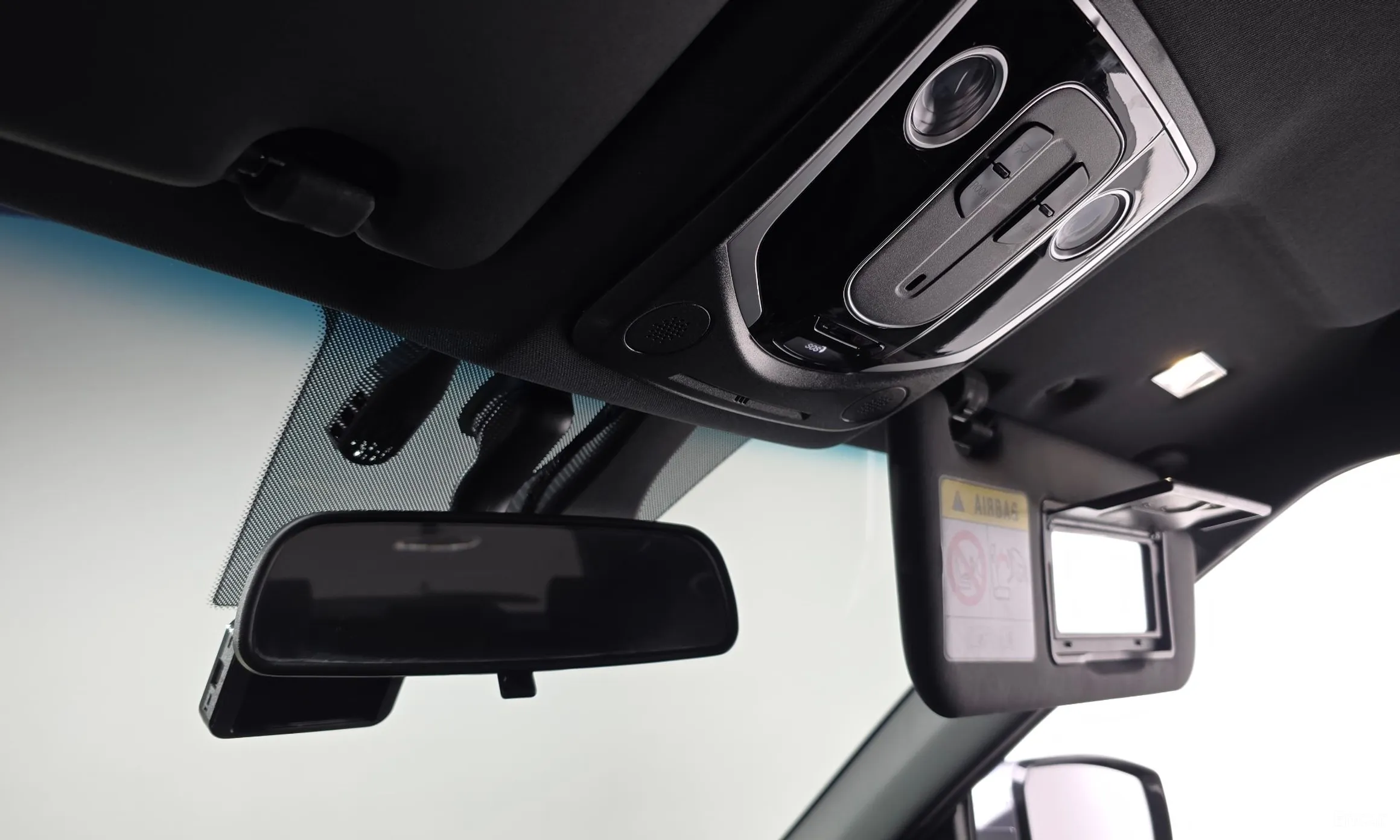 KG Mobility (SsangYong) Torres превью 19