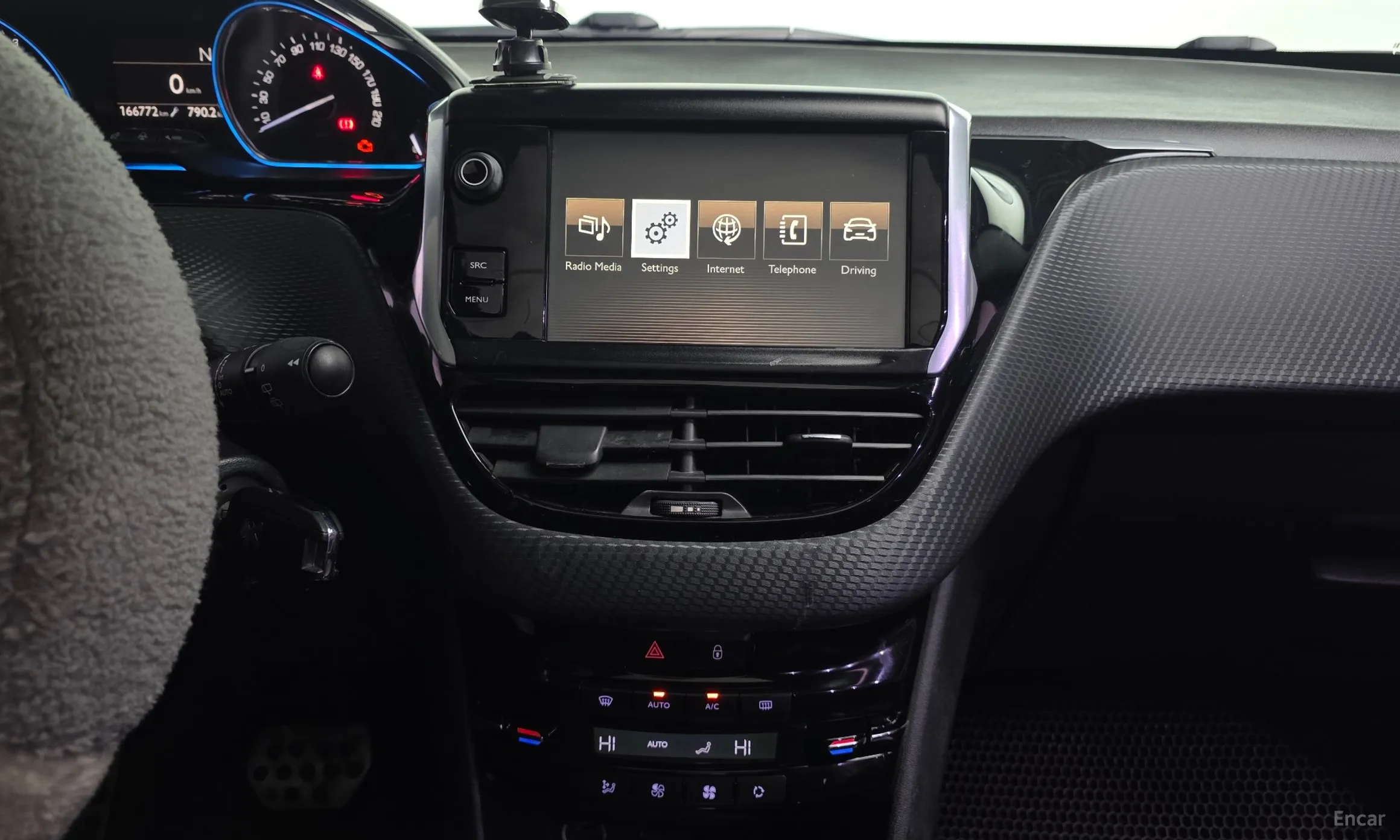 Peugeot 2008. превью 14