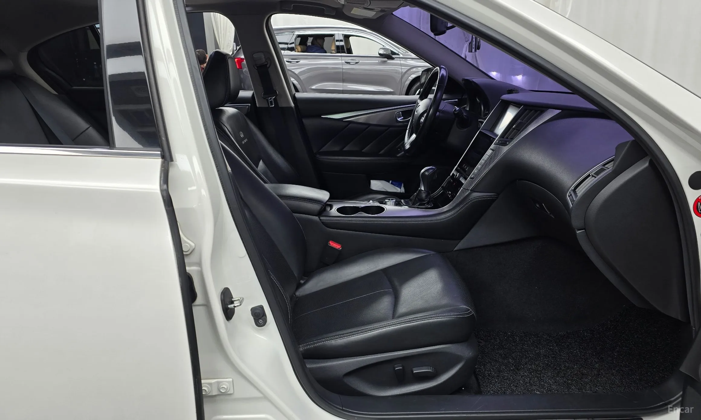 Infiniti Q50 превью 11