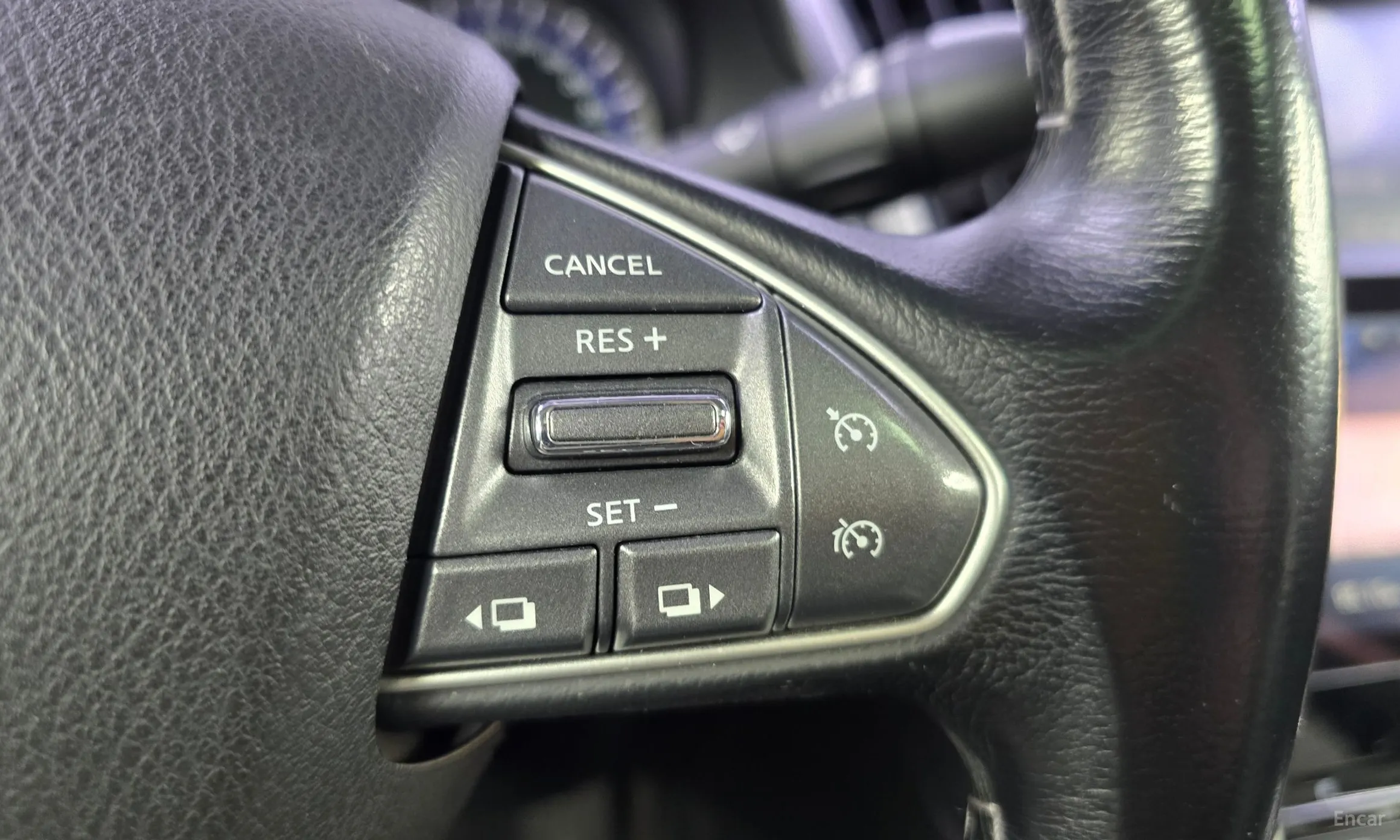 Infiniti Q50 превью 19