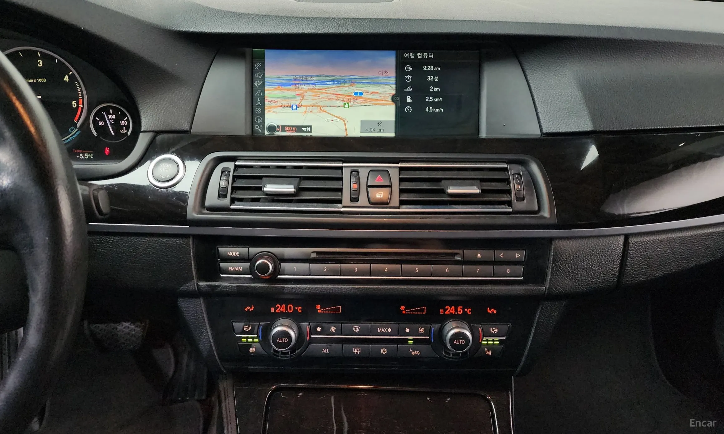 BMW 5 Series (F10) превью 14
