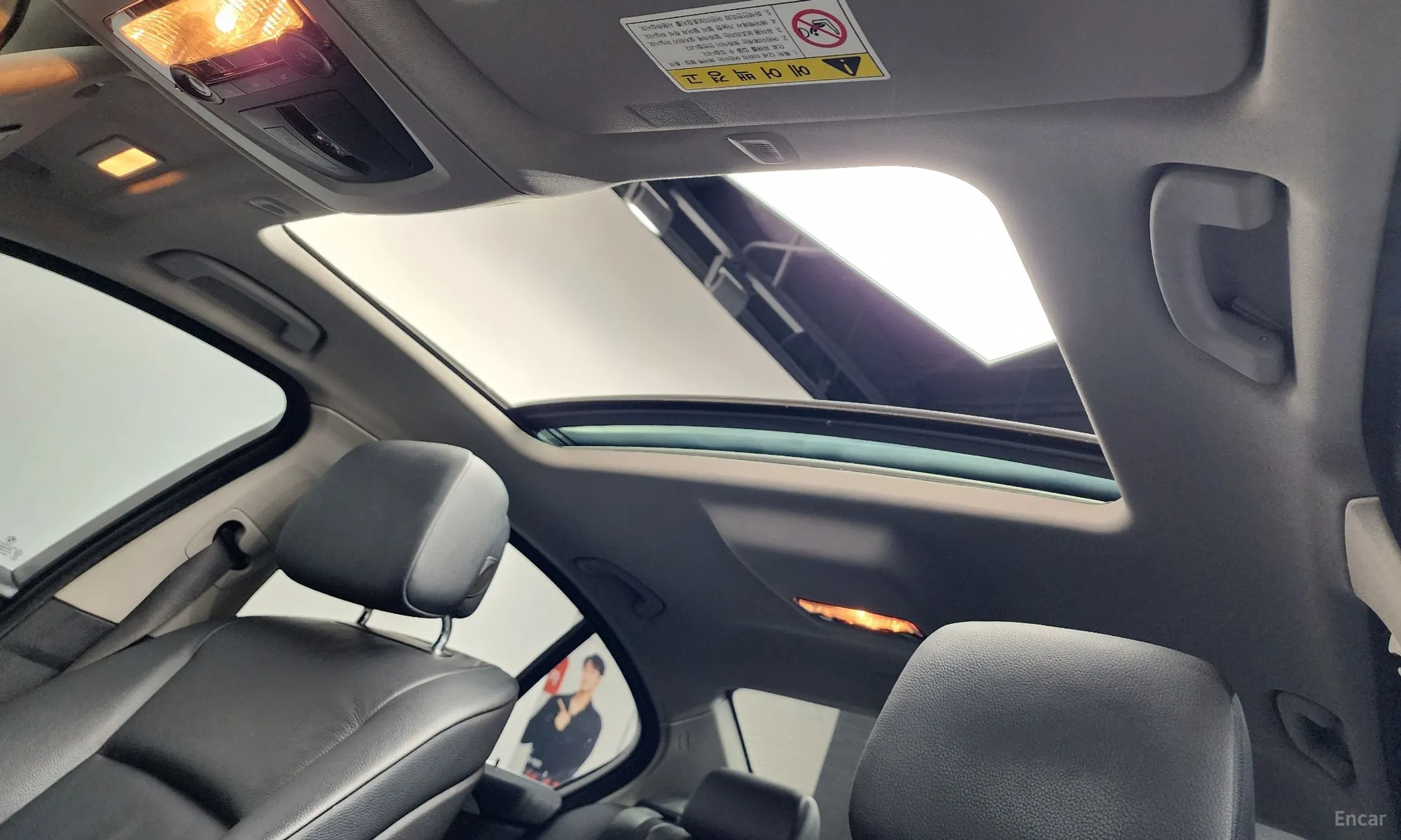 BMW 5 Series (F10) превью 19