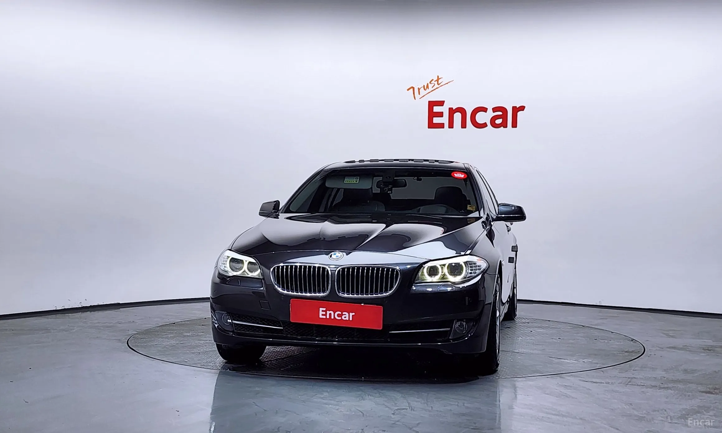 BMW 5 Series (F10) превью 3