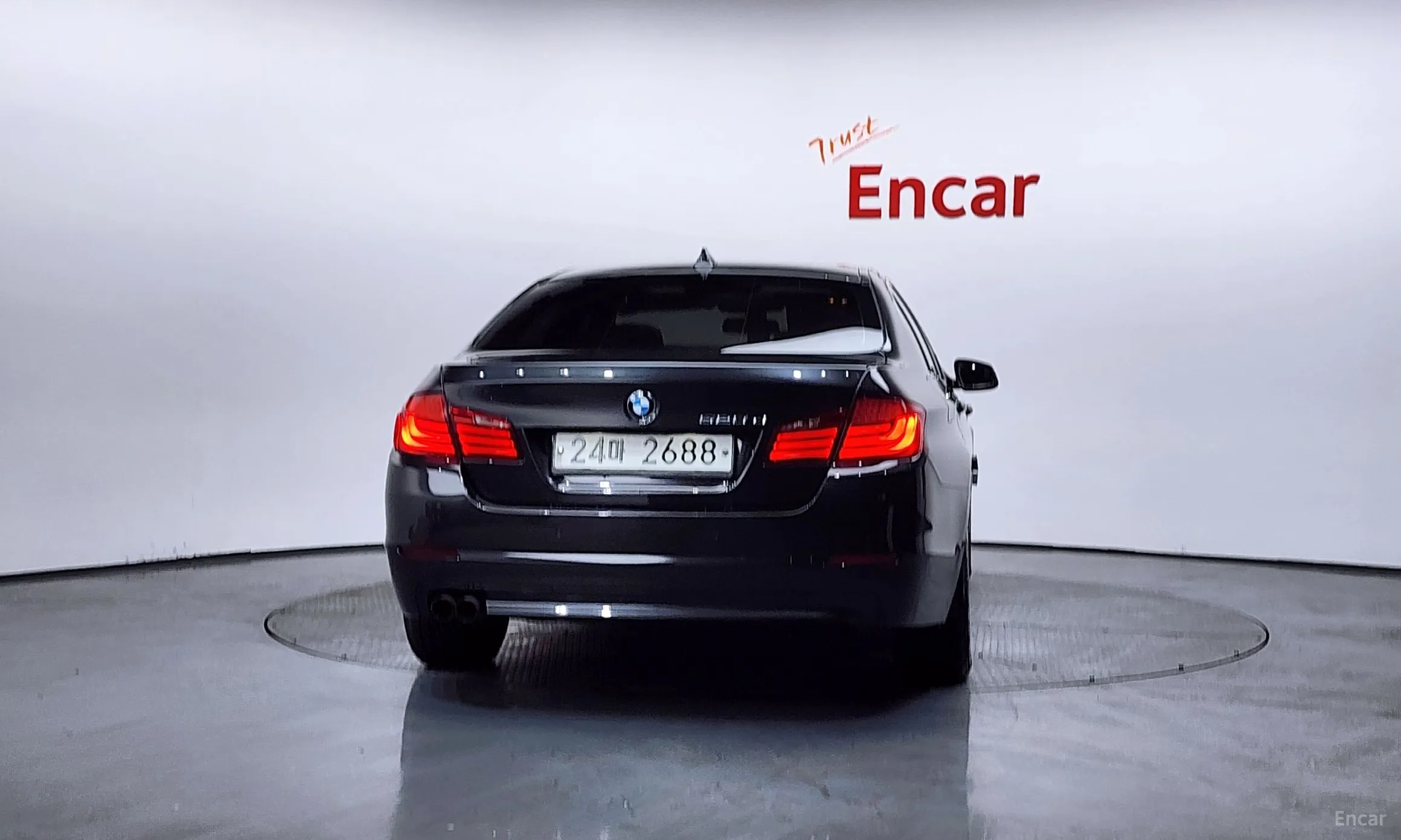 BMW 5 Series (F10) превью 4