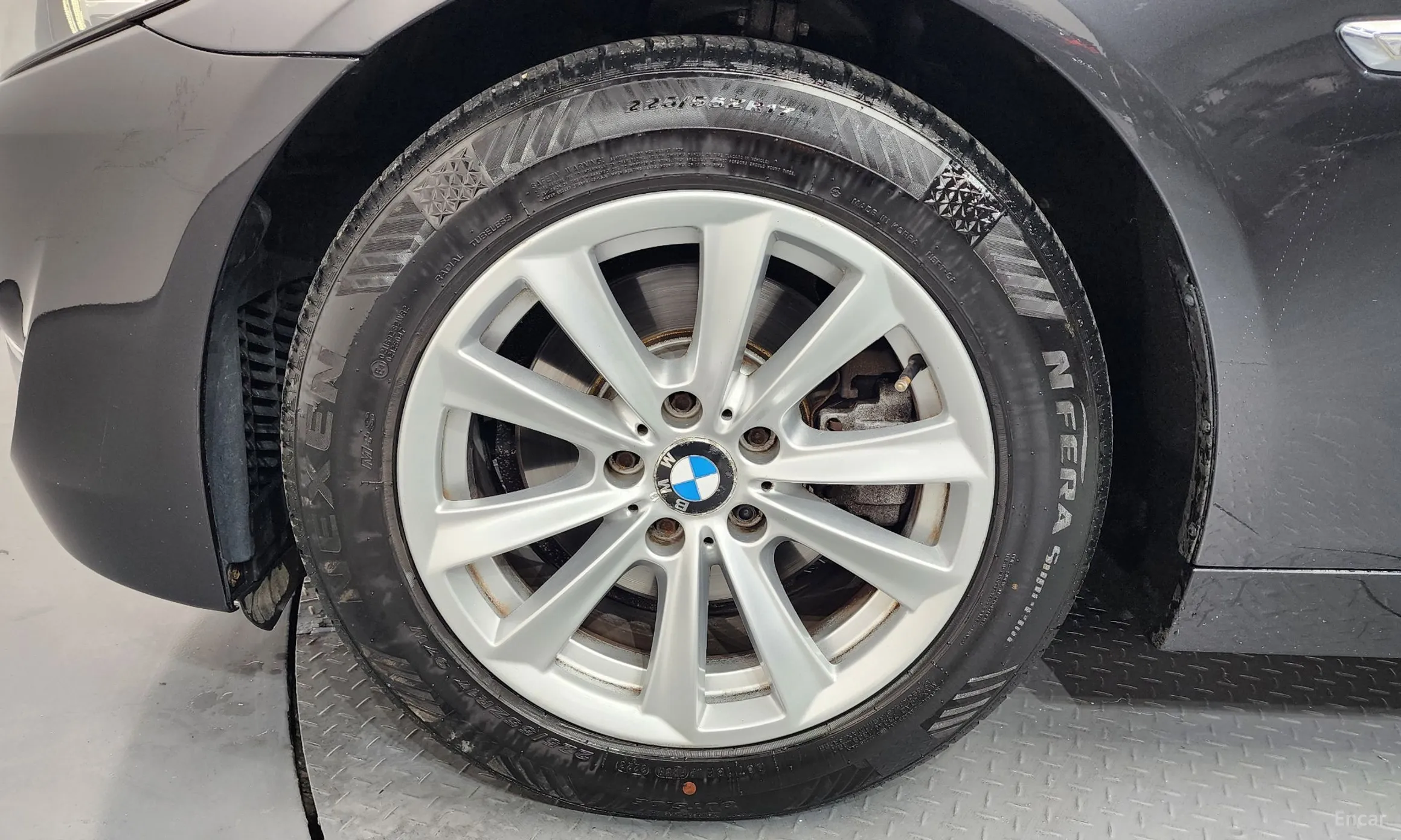 BMW 5 Series (F10) превью 5