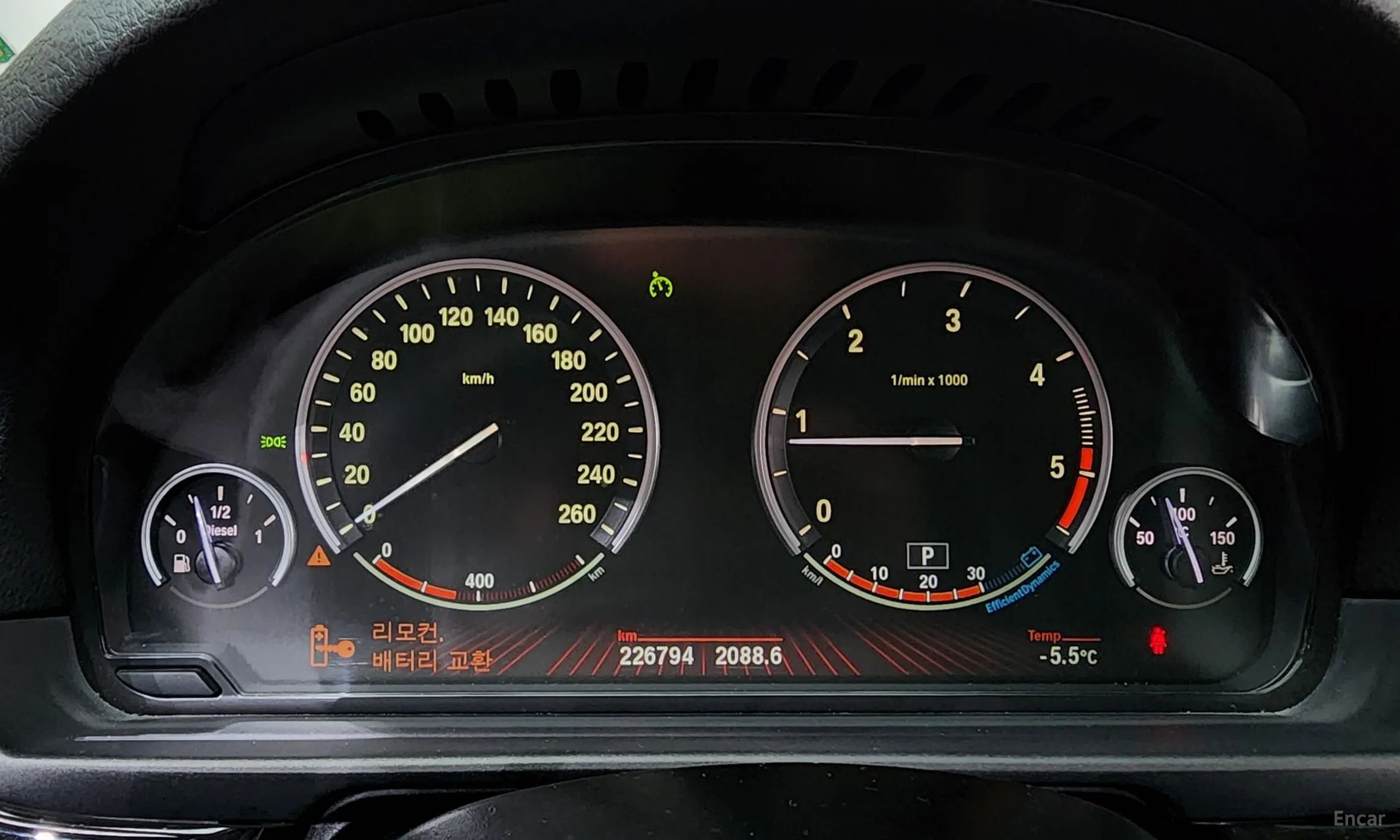 BMW 5 Series (F10) превью 8