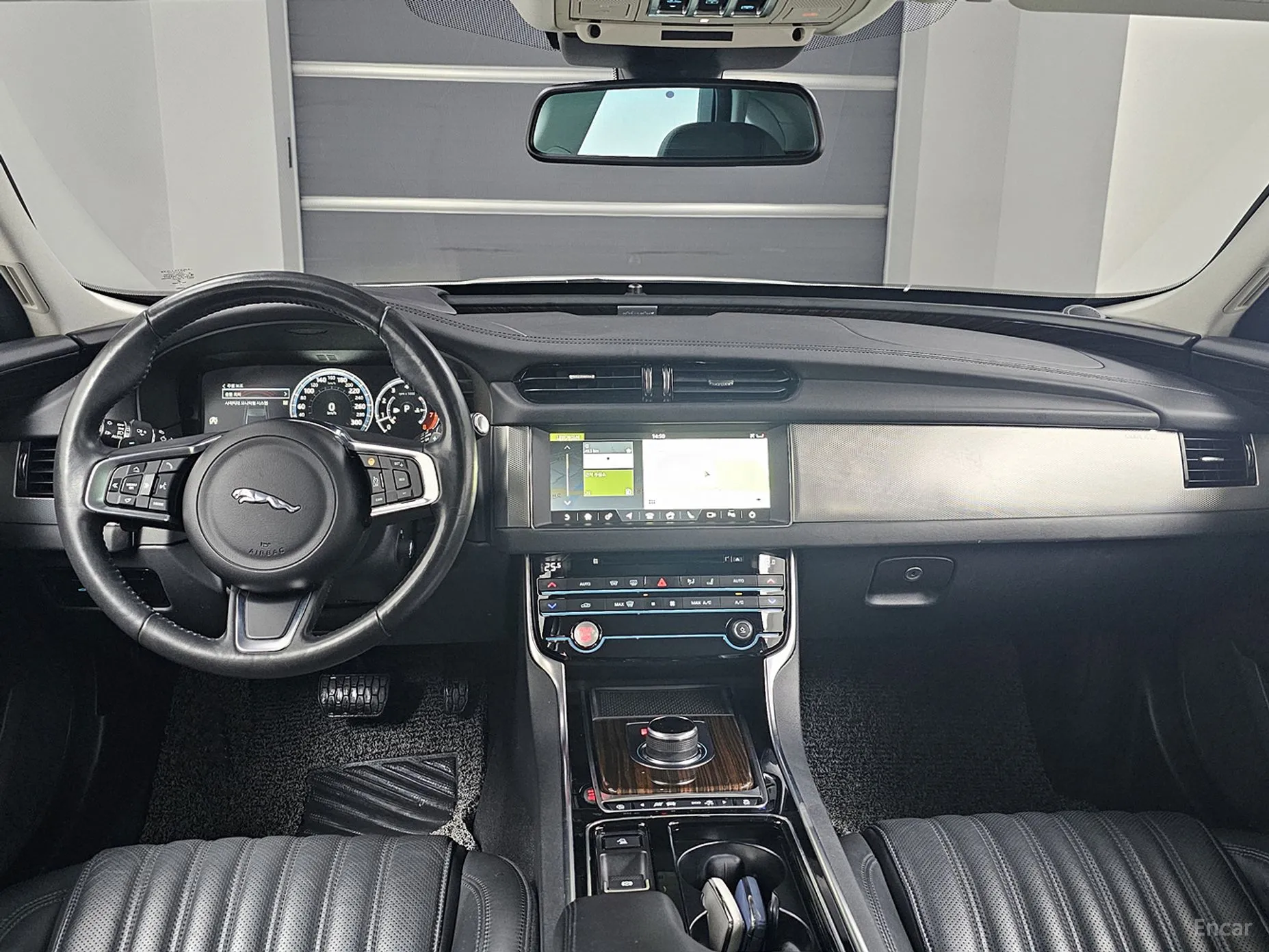 Jaguar XF (x260) превью 7