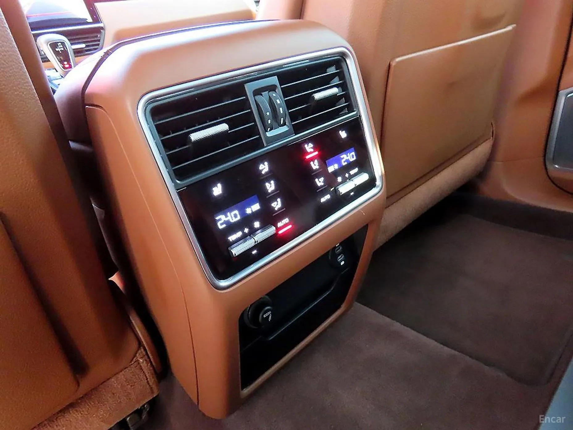 Porsche Cayenne (PO536) превью 15
