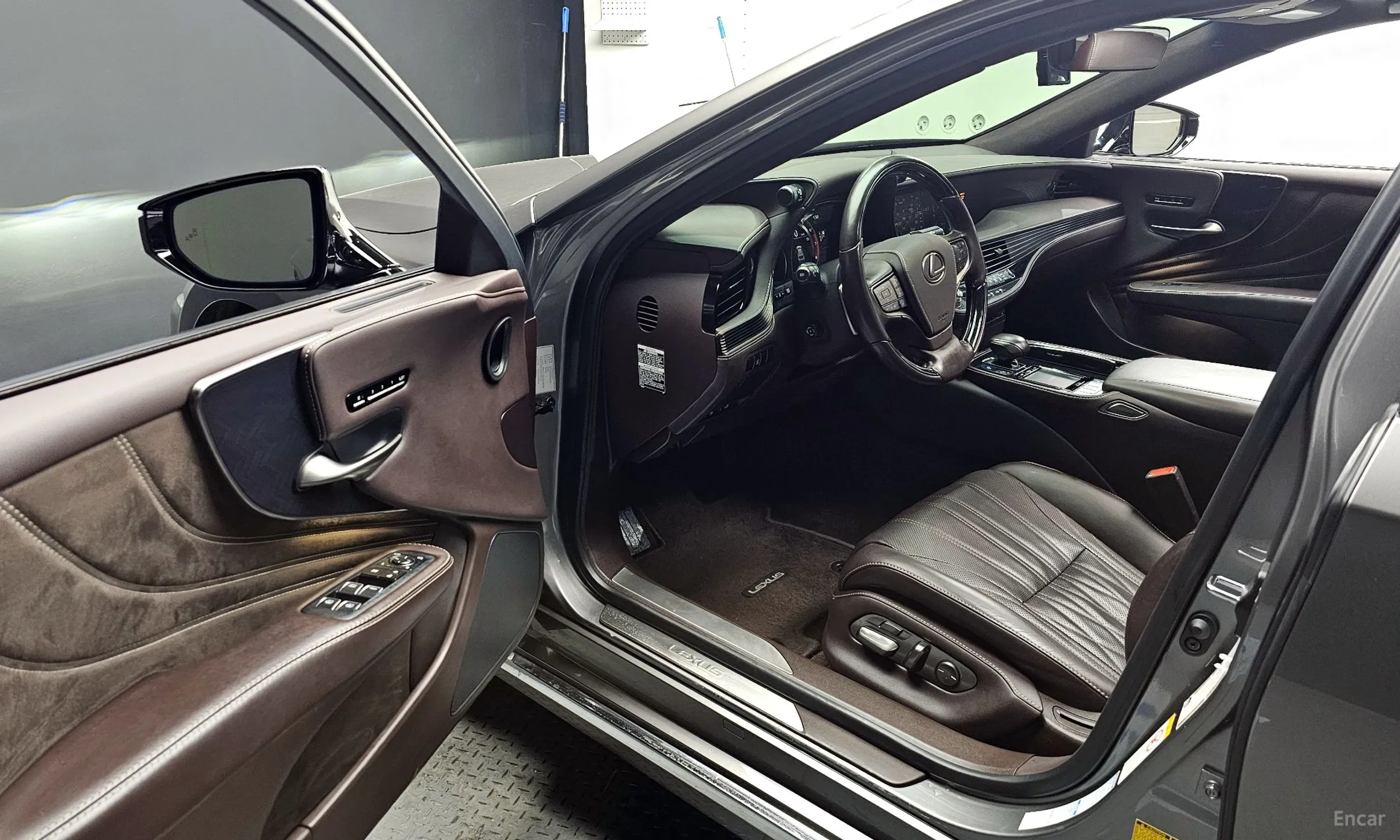 Lexus LS500 5th Generation превью 10
