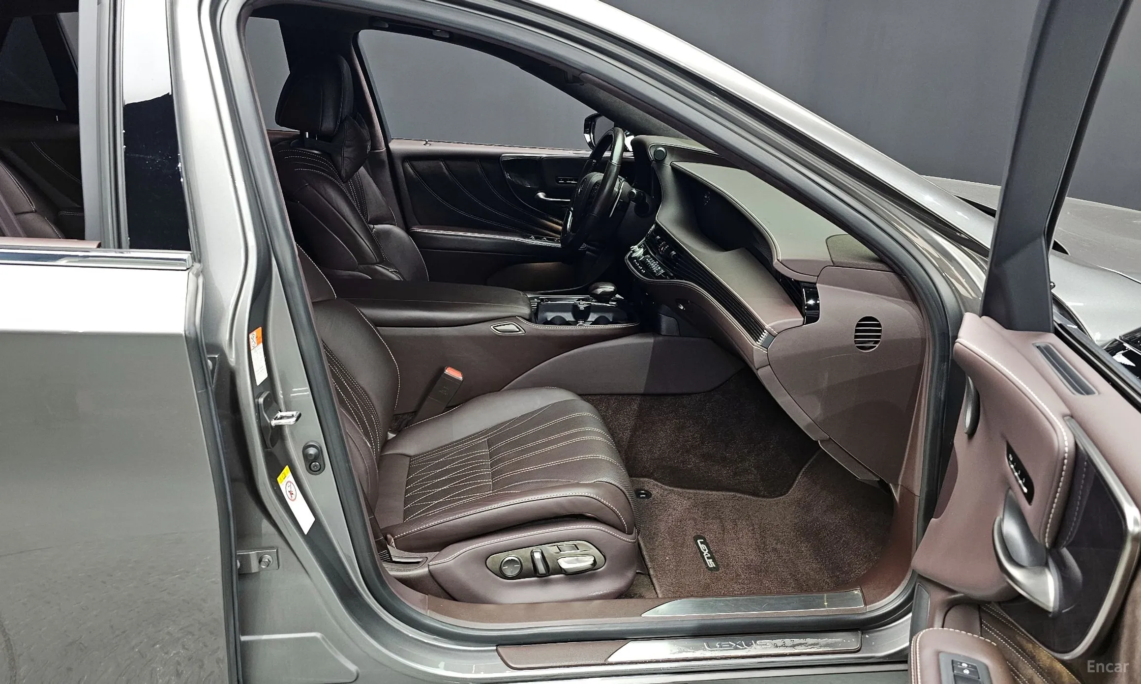 Lexus LS500 5th Generation превью 11