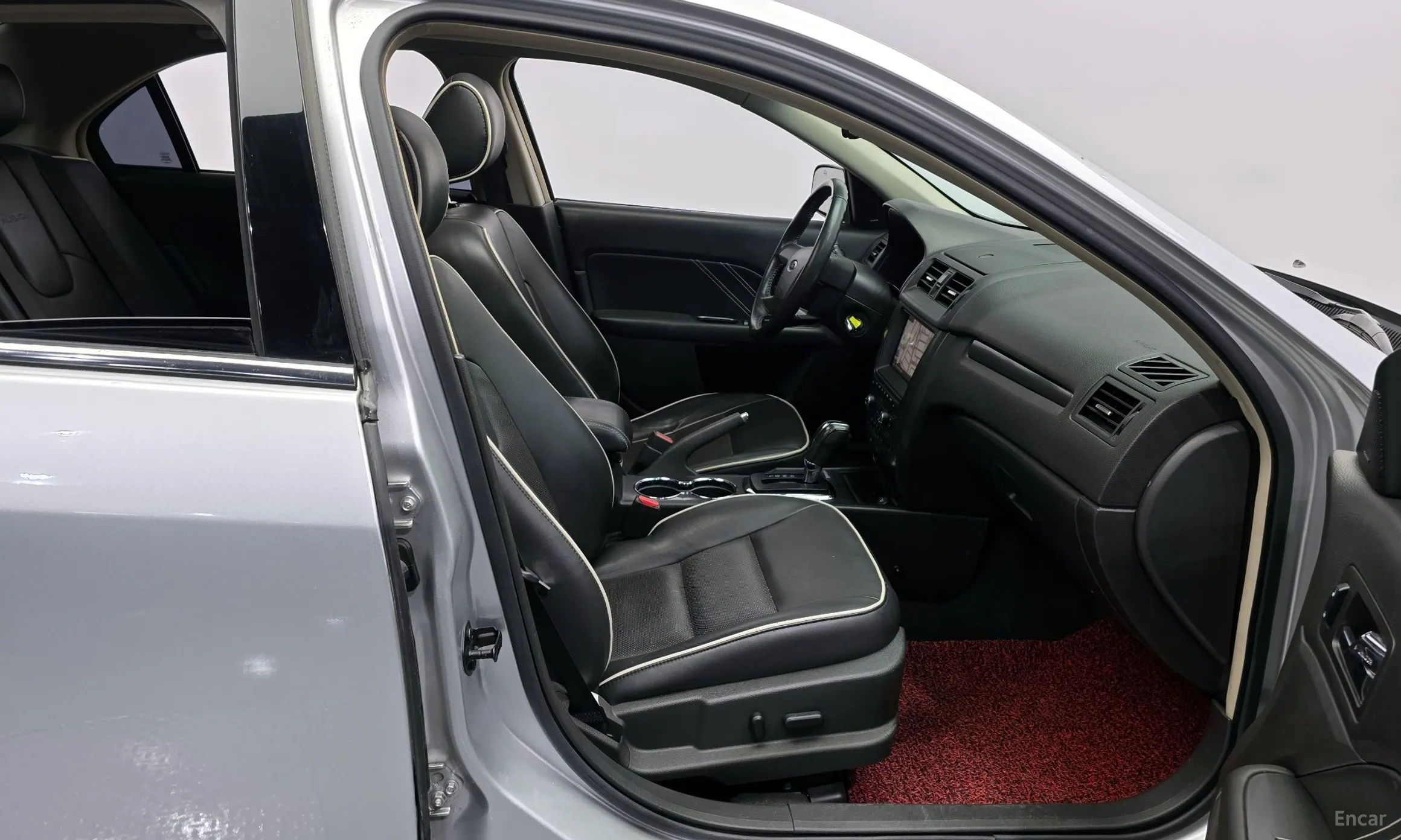Ford Fusion превью 10
