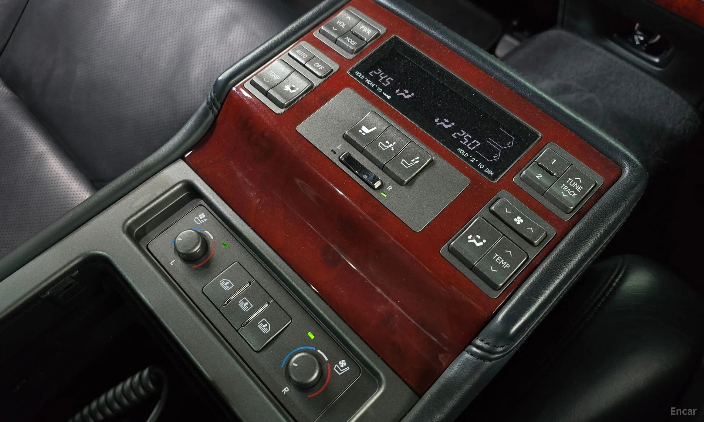 Lexus LS460 превью 18