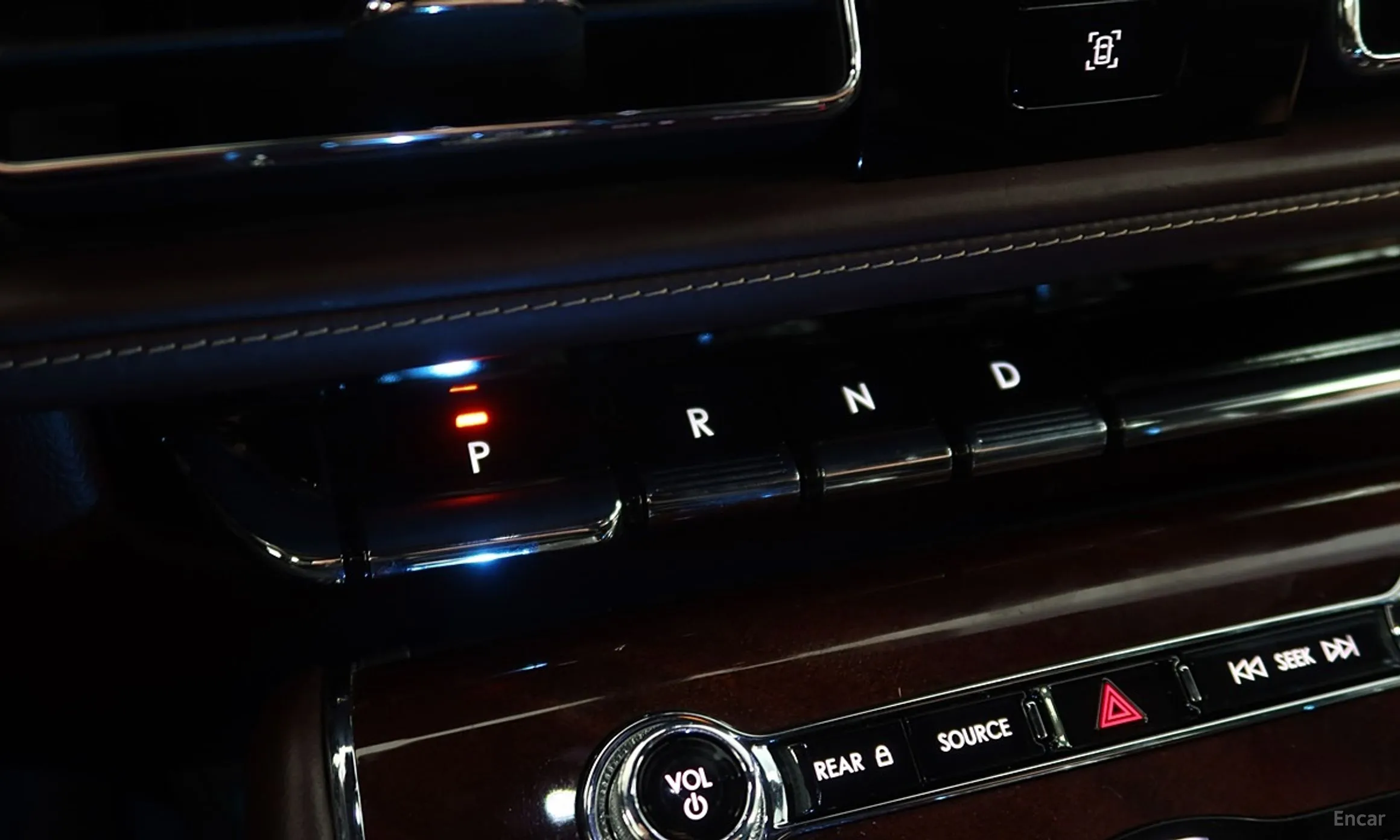 Lincoln Aviator 2nd Generation превью 18