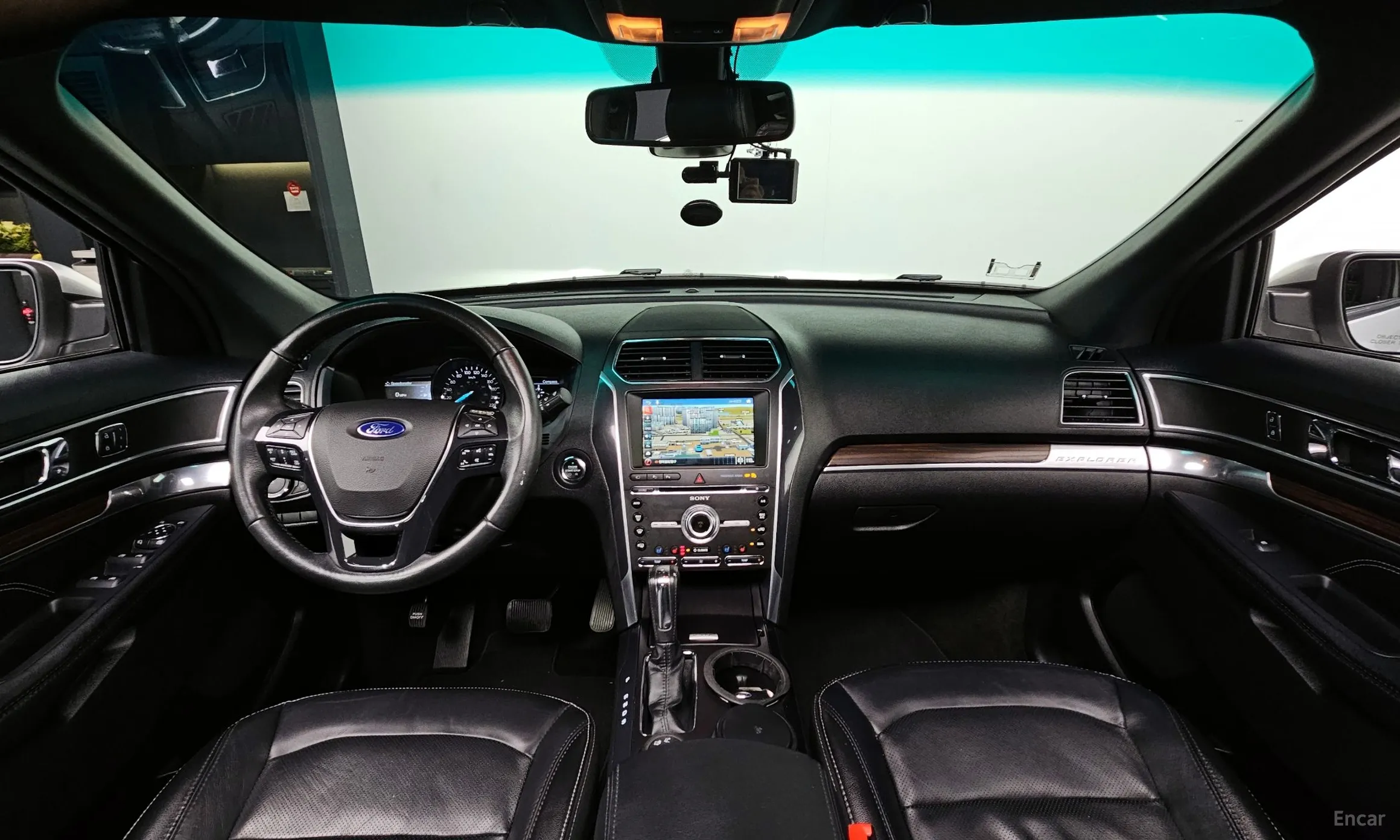 Ford Explorer превью 7