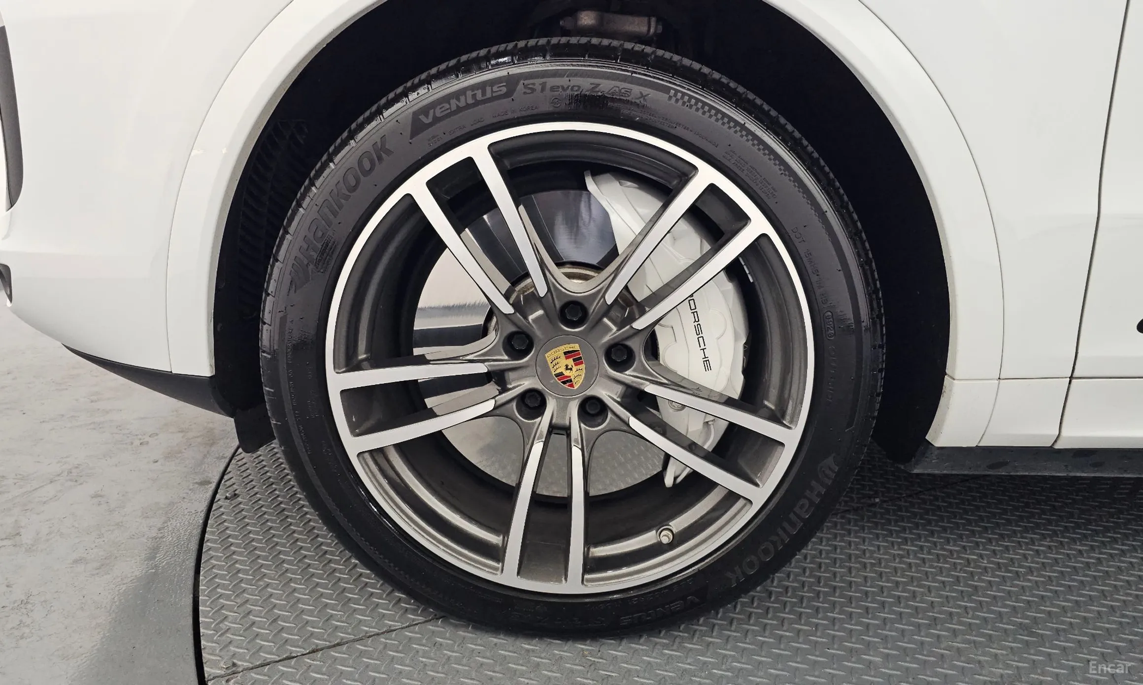 Porsche Cayenne (PO536) превью 5