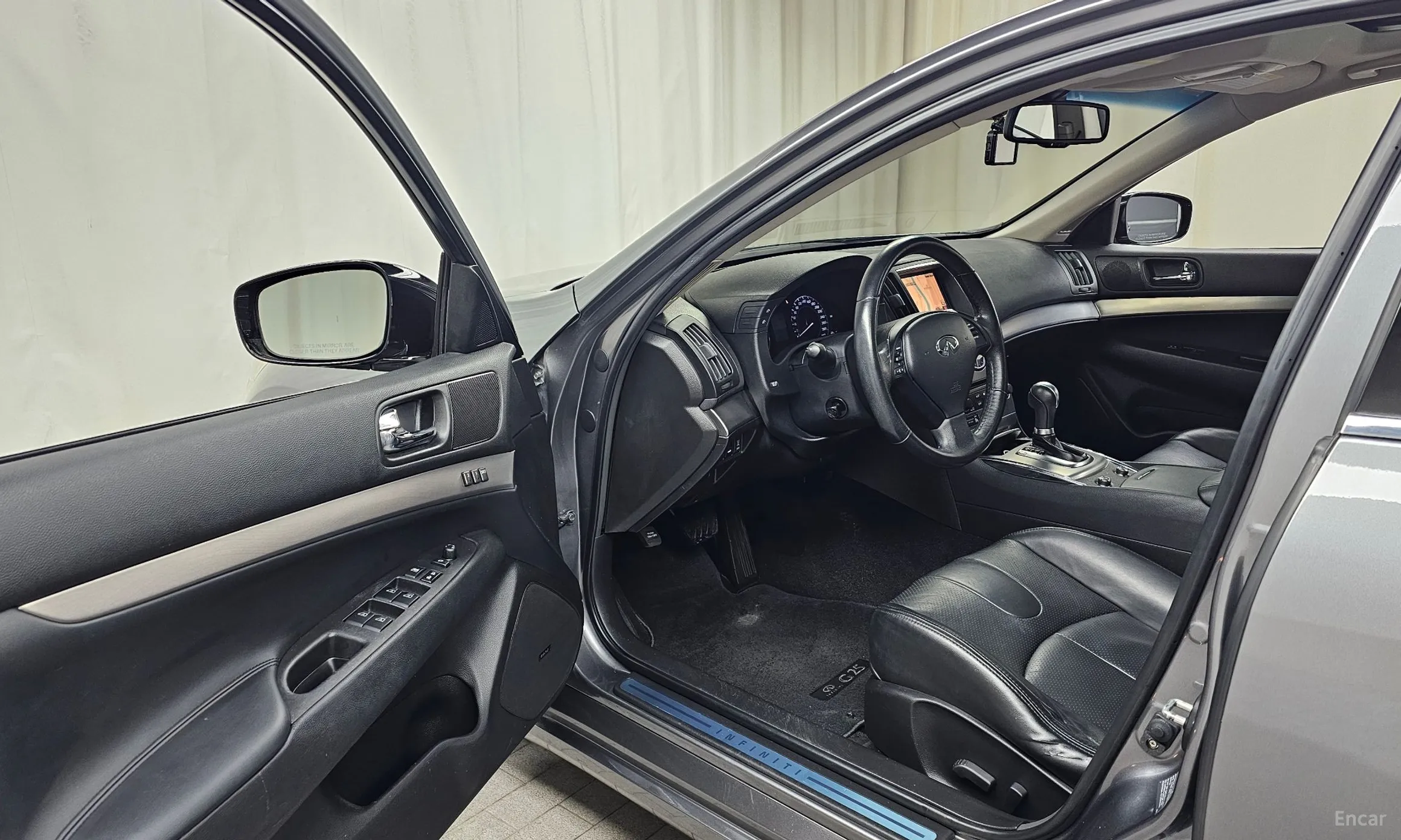 Infiniti G25 превью 10