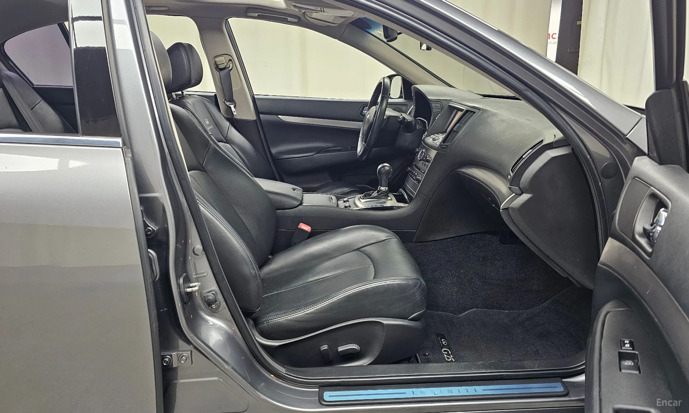 Infiniti G25 превью 11