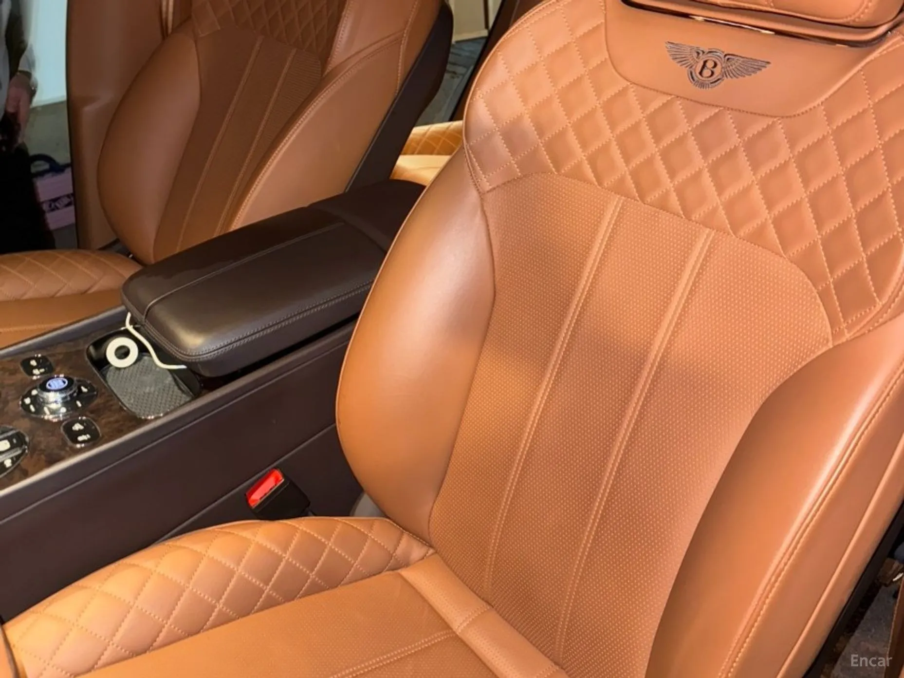 Bentley Bentayga превью 7