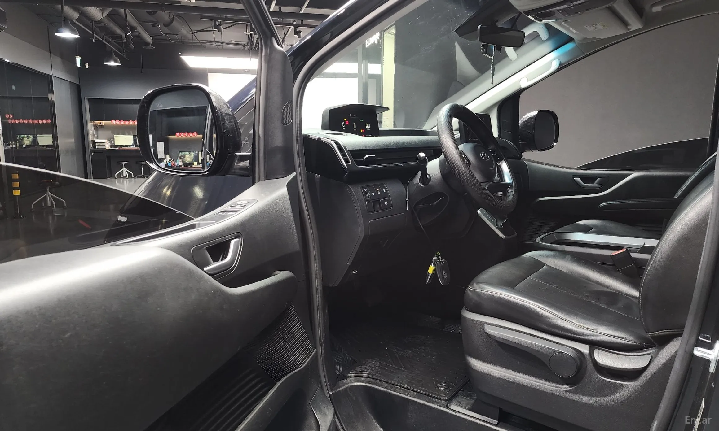 Hyundai Staria превью 10