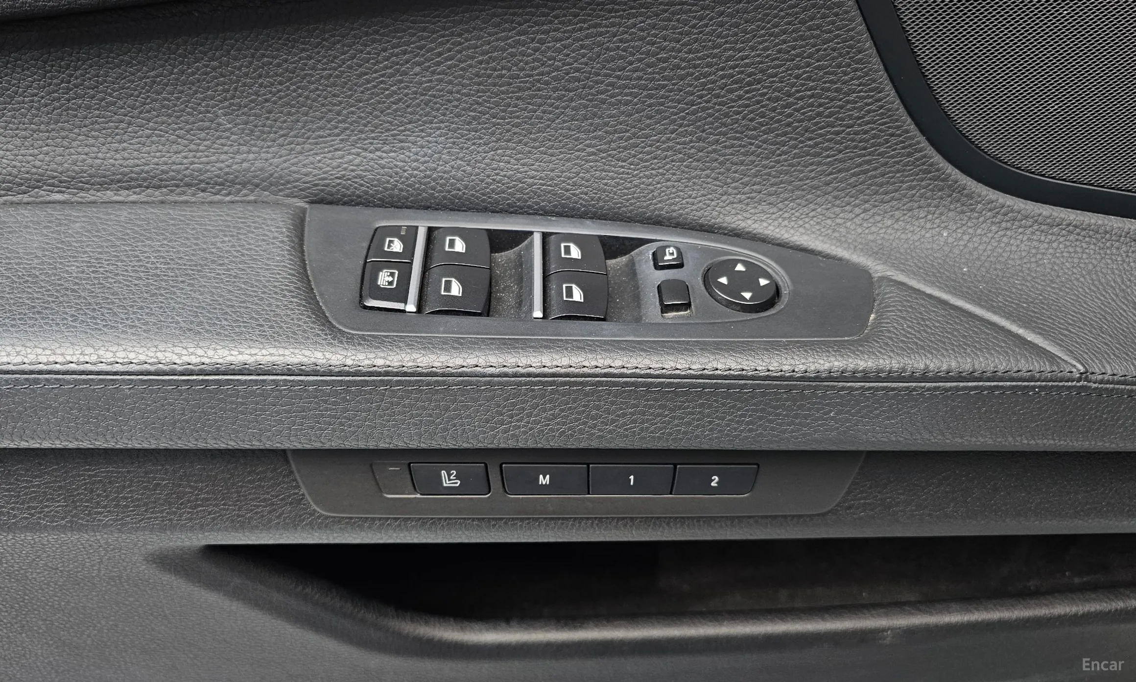 BMW 7 Series (F01) превью 12