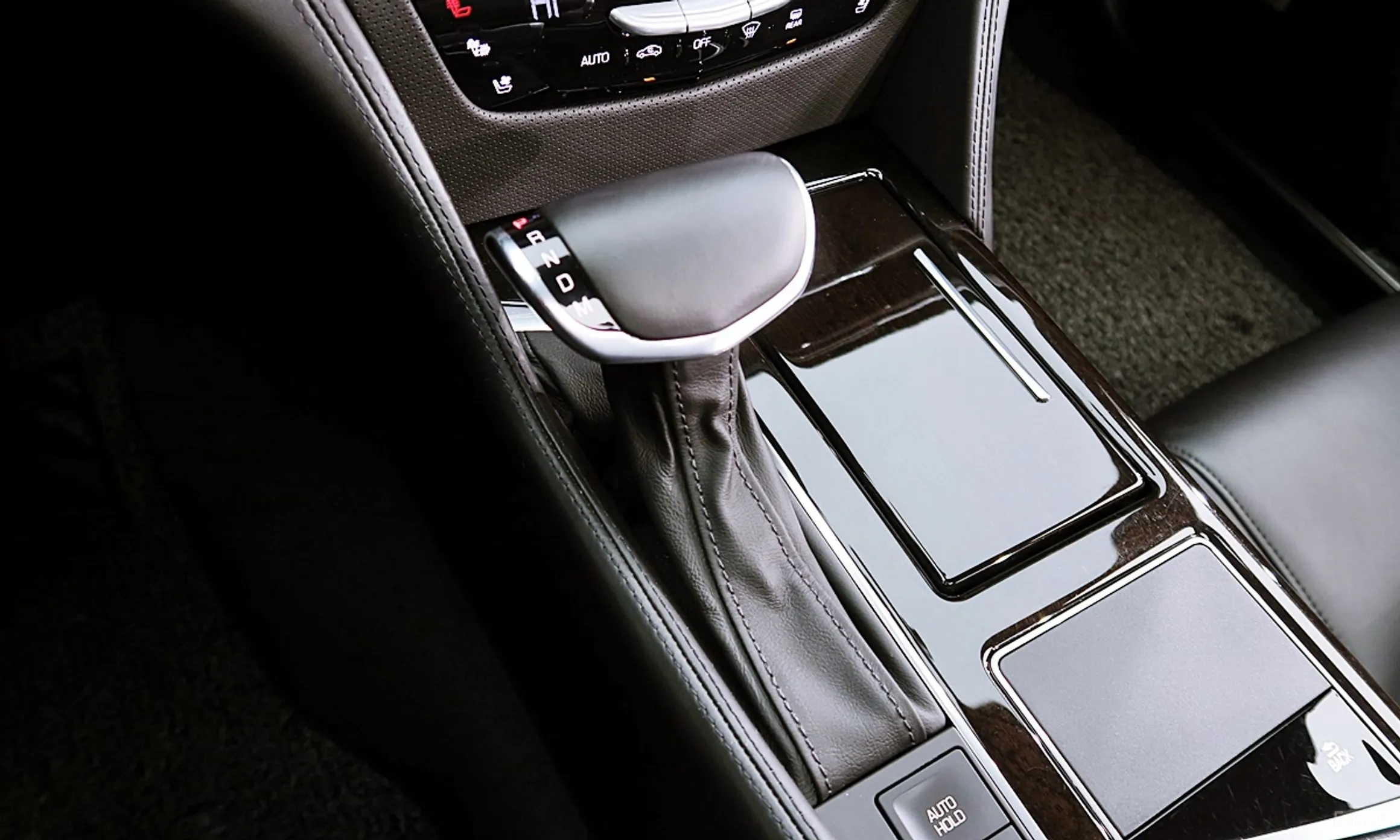 Cadillac CT6 превью 15