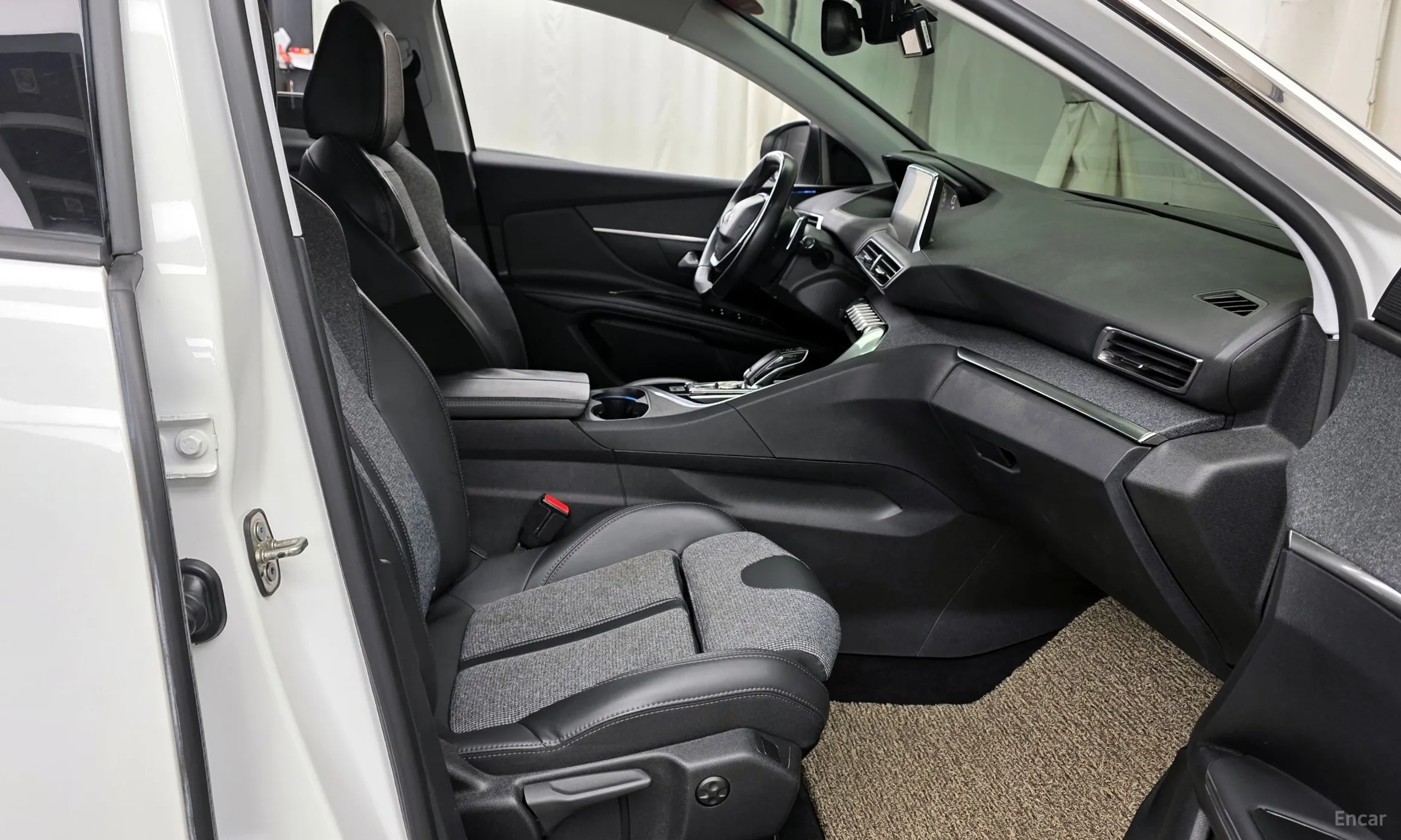 Peugeot 3008 2nd generation превью 11