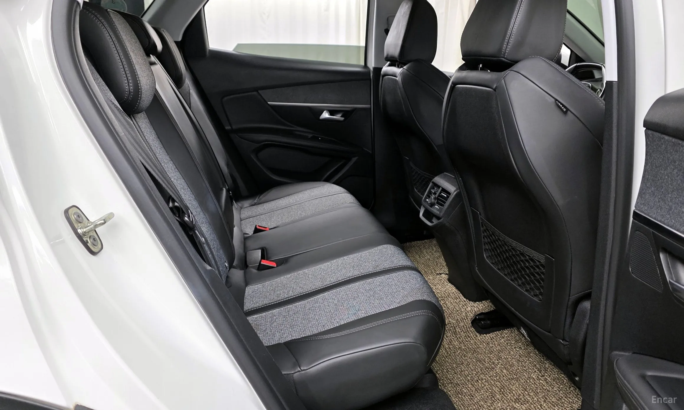 Peugeot 3008 2nd generation превью 12