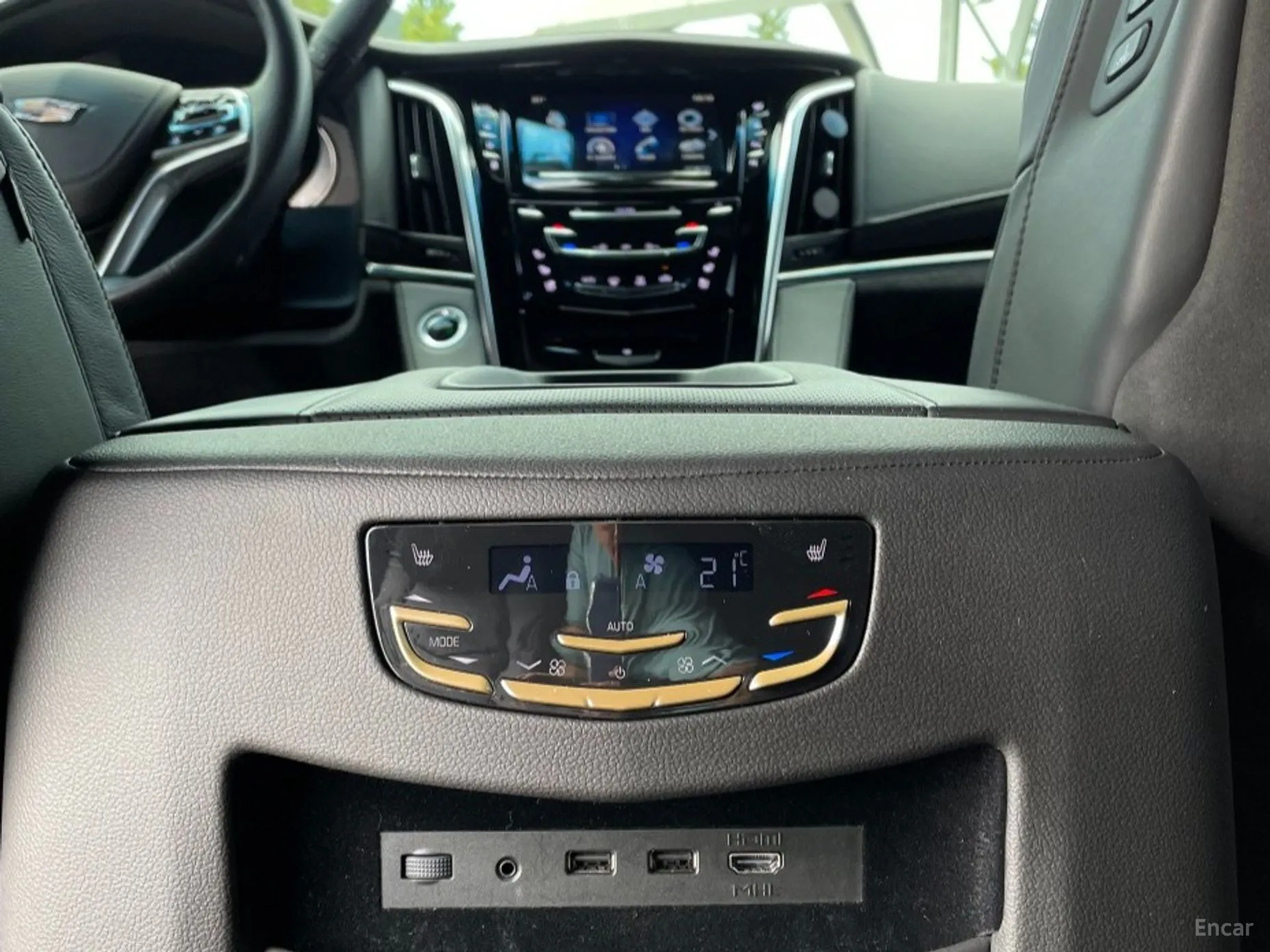 Cadillac Escalade превью 16