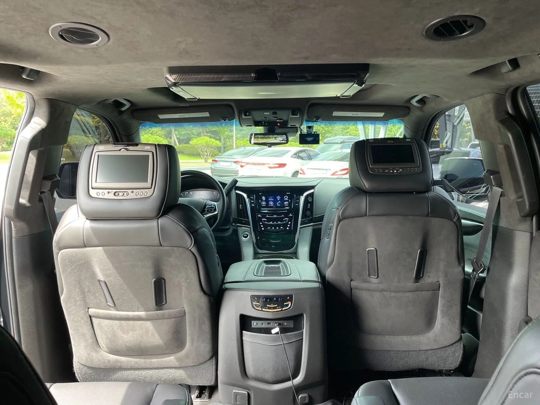 Cadillac Escalade превью 17