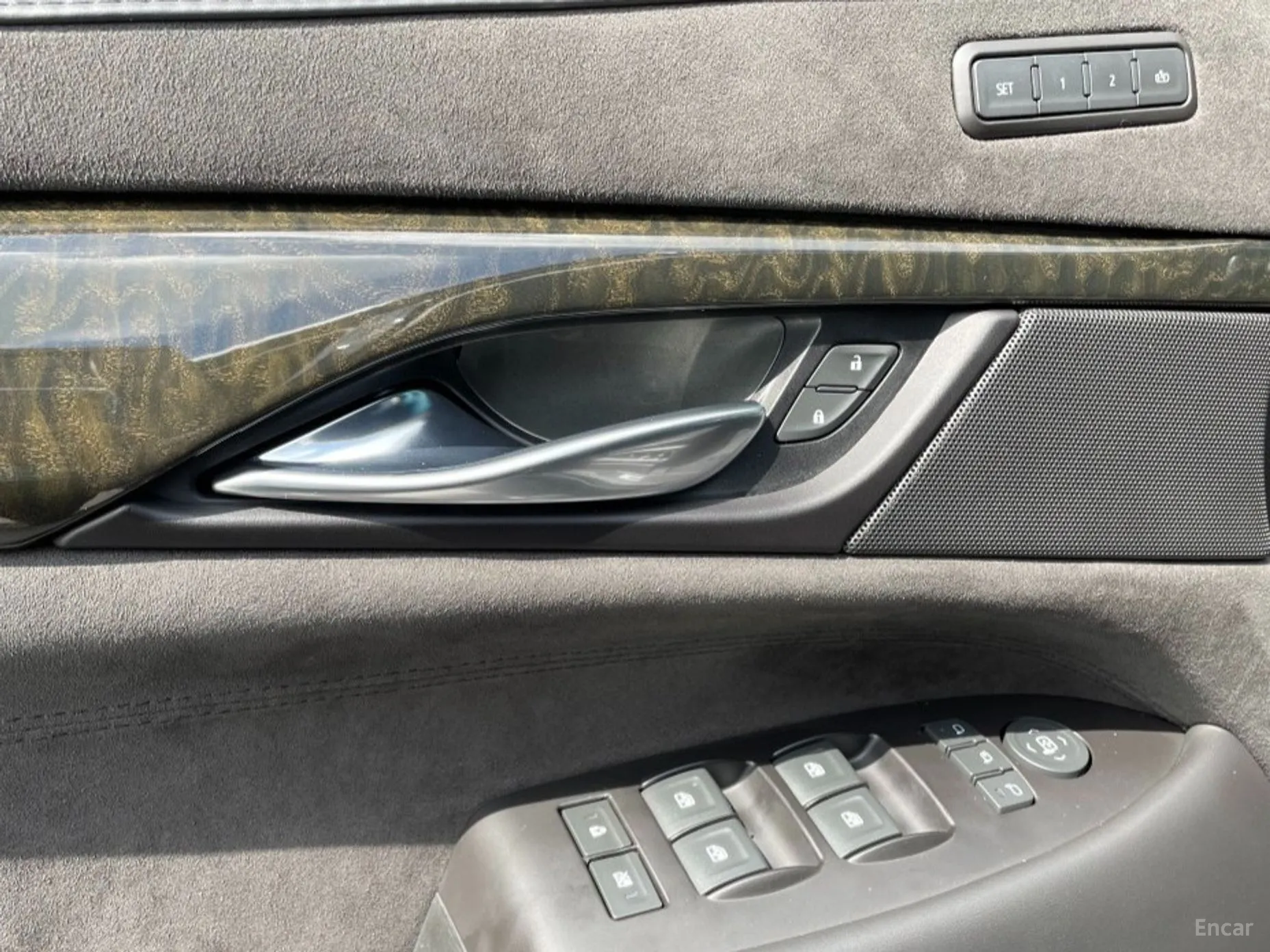 Cadillac Escalade превью 18