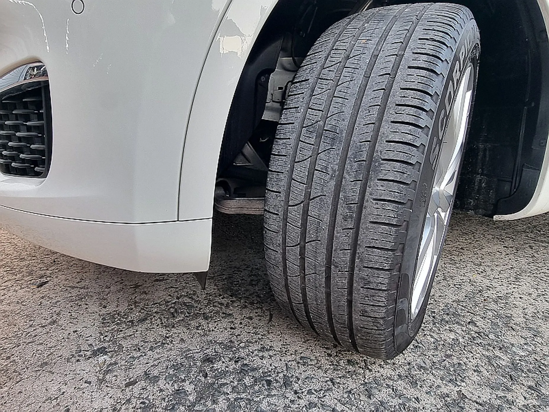 Maserati Levante превью 20