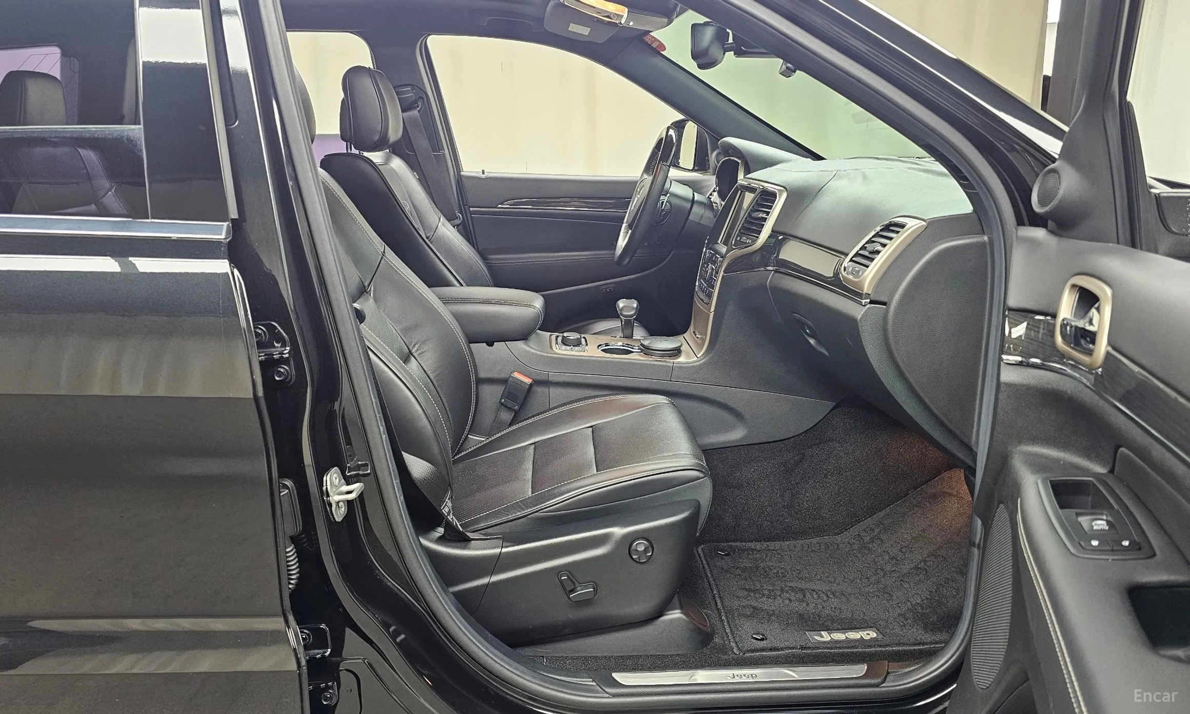 Jeep Grand Cherokee превью 11