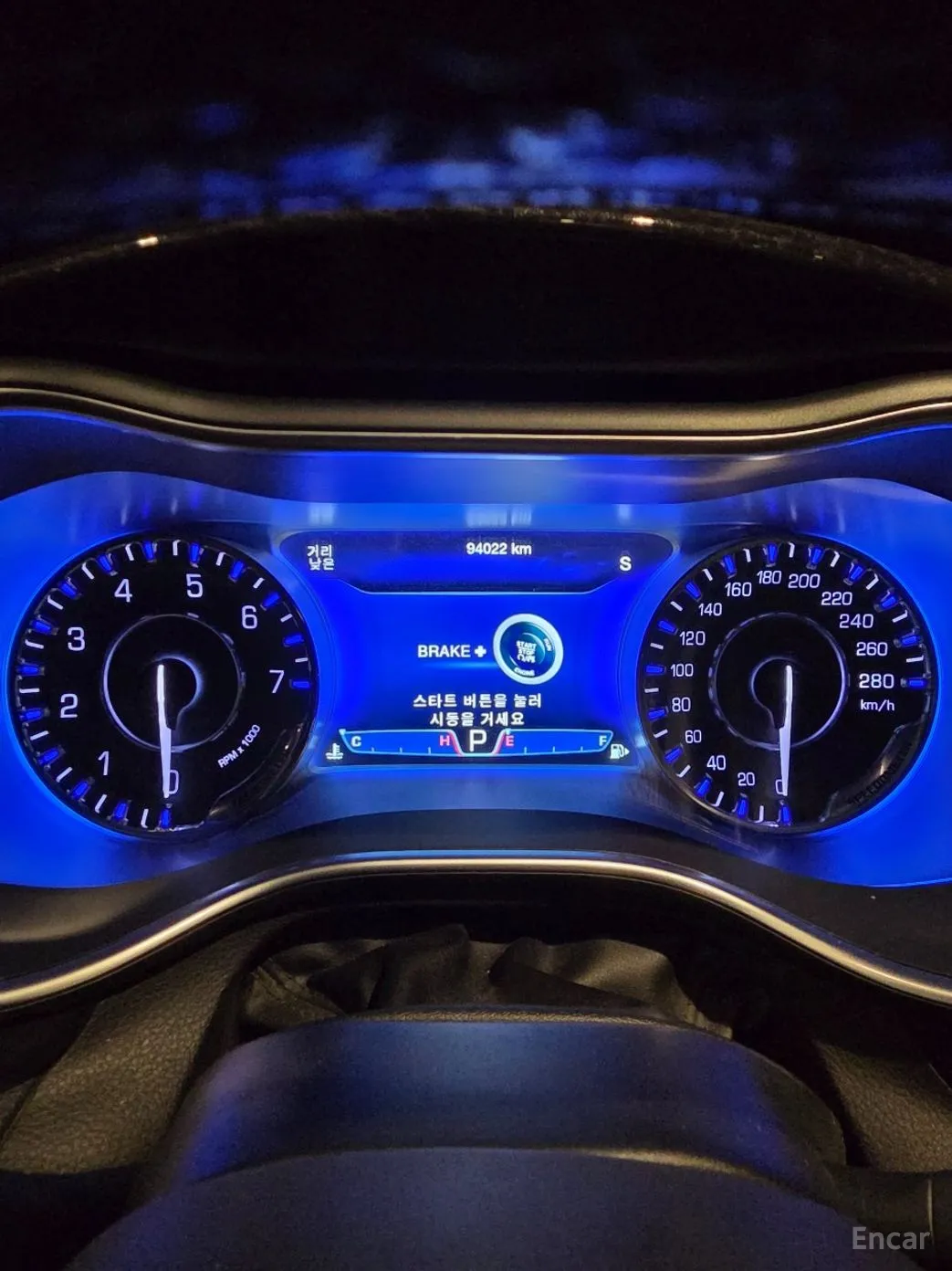 Chrysler 200 Second generation превью 10