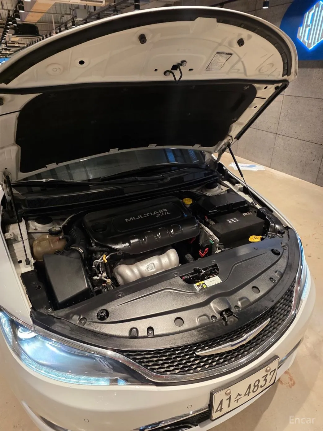 Chrysler 200 Second generation превью 8