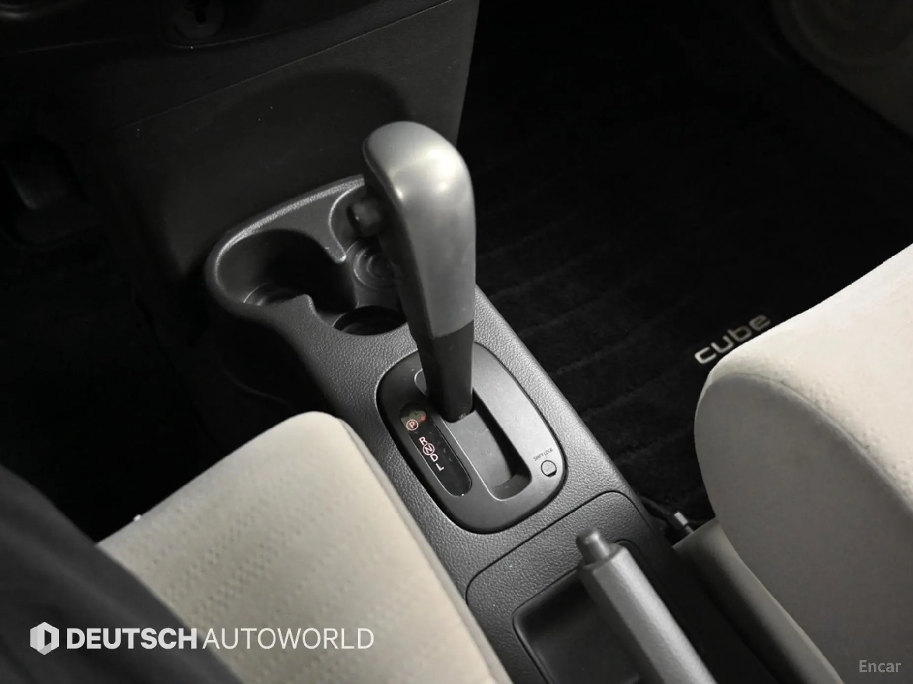 Nissan Cube превью 9
