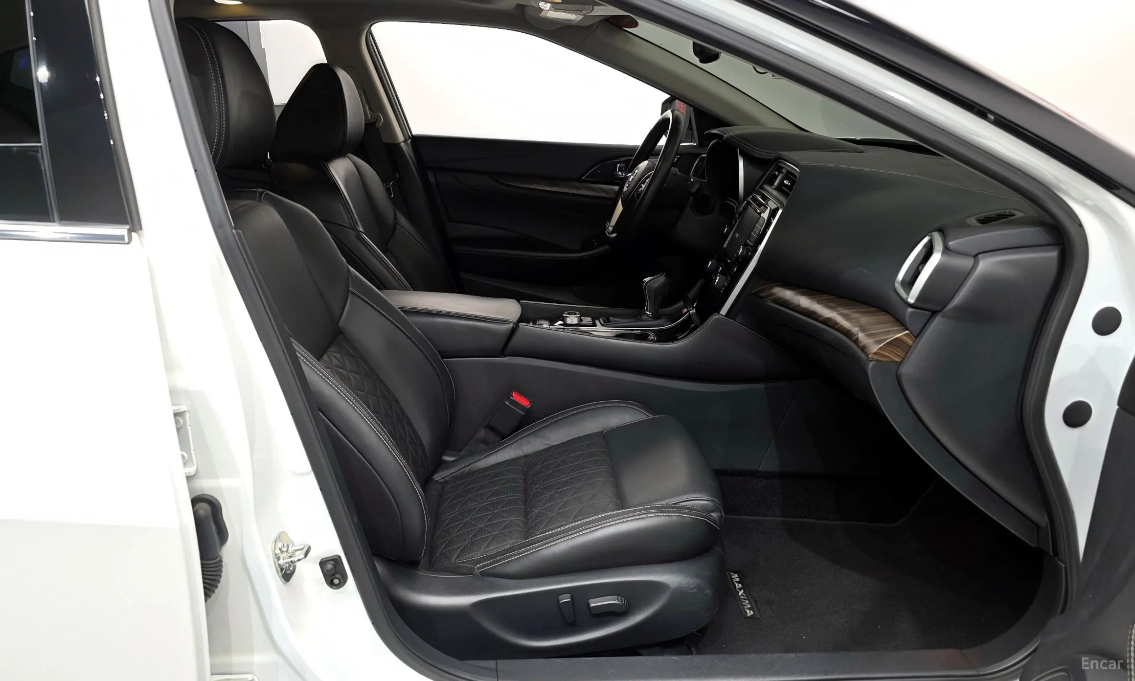 Nissan Maxima (A36) превью 11