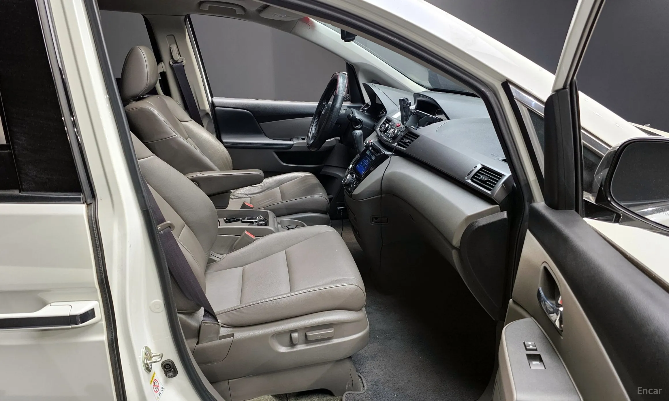 Honda Odyssey превью 11