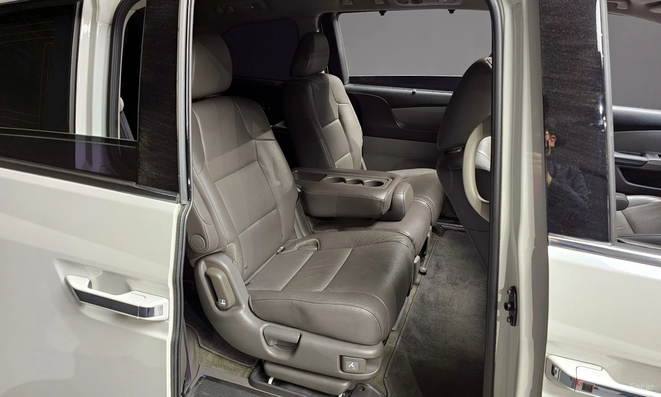 Honda Odyssey превью 12