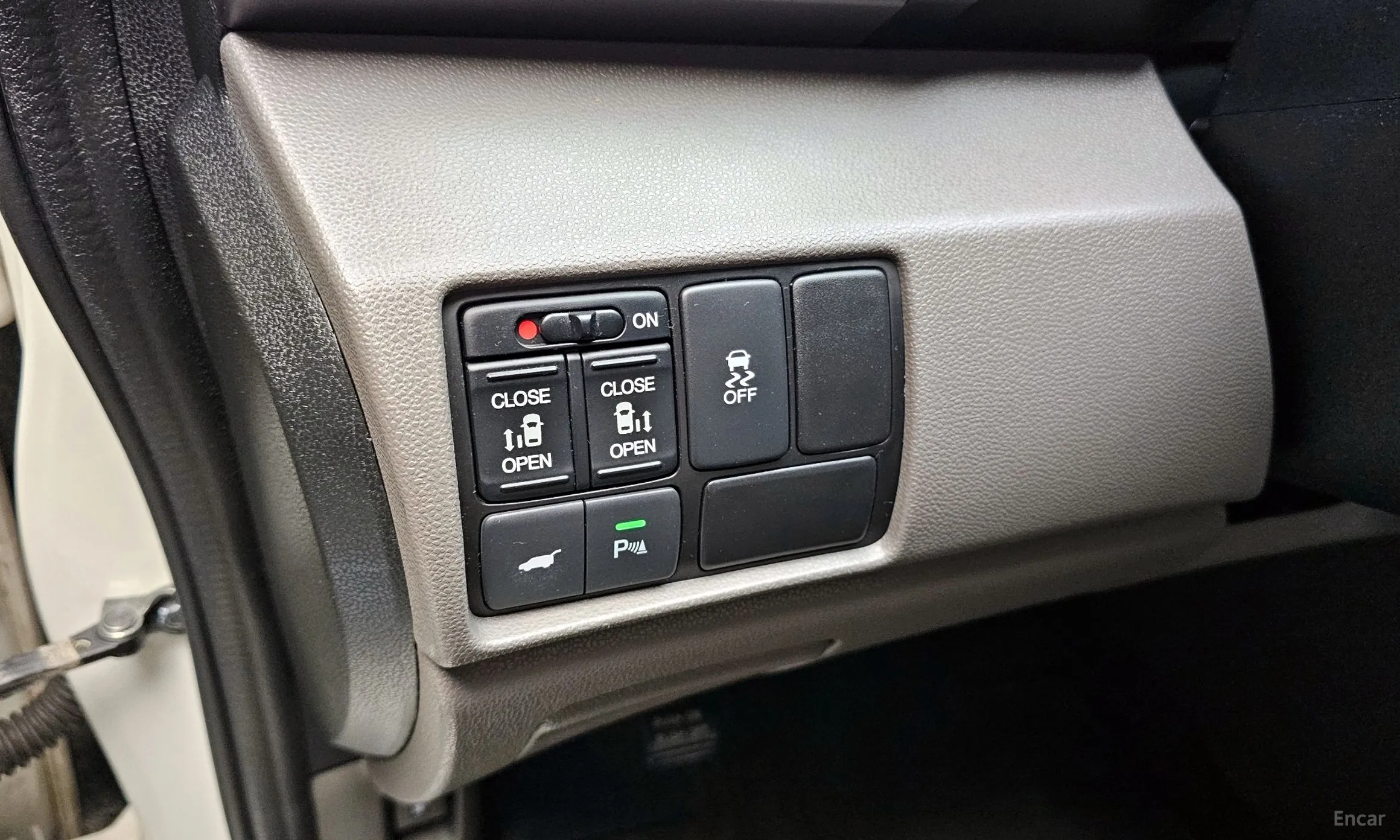 Honda Odyssey превью 17