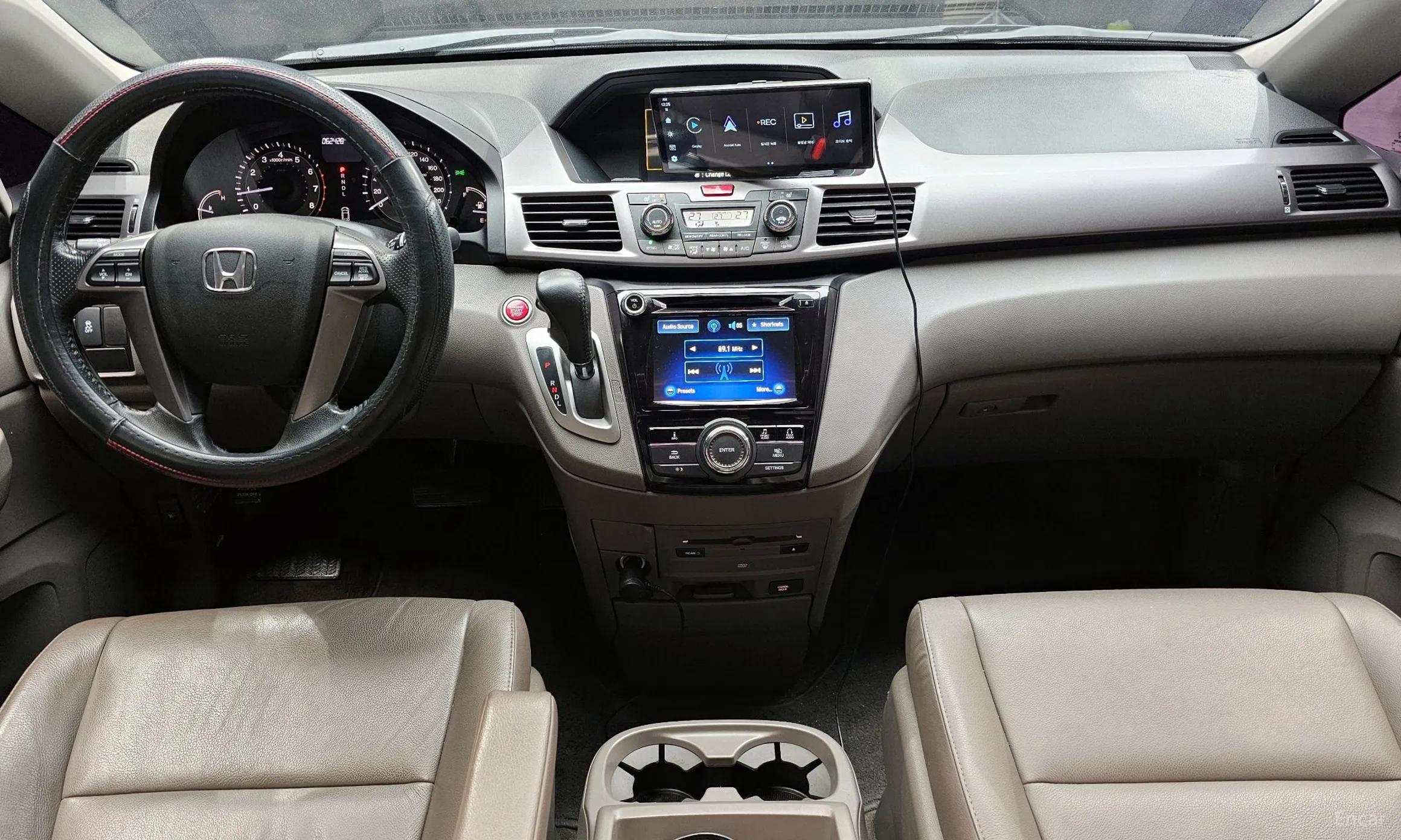 Honda Odyssey превью 7