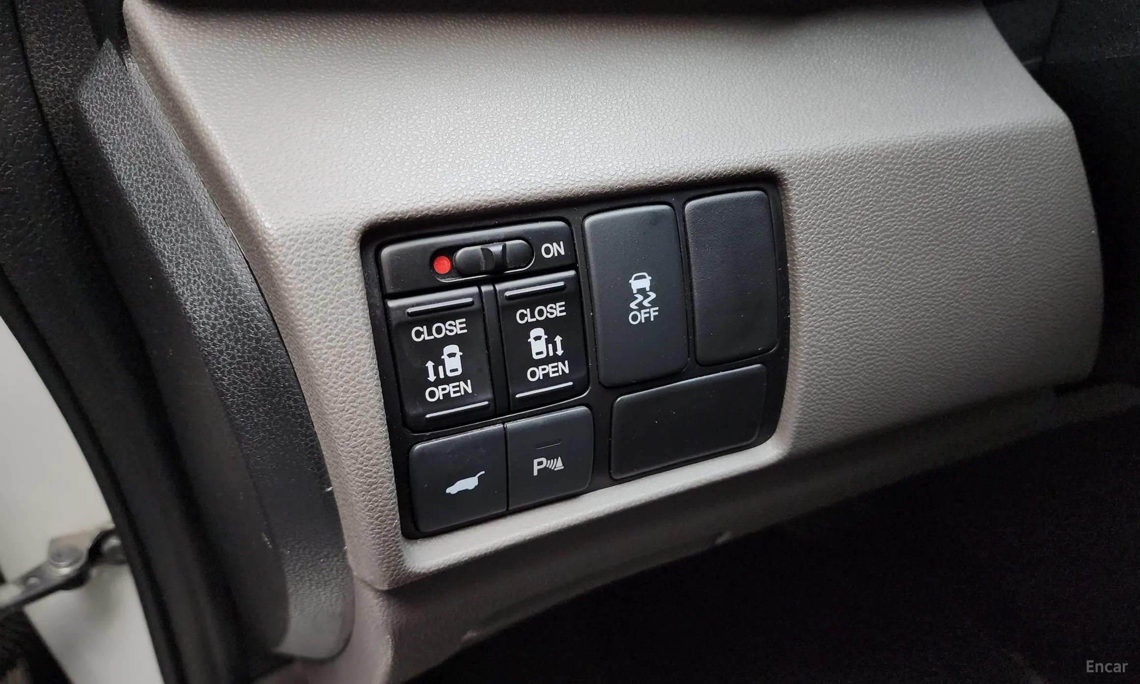 Honda Odyssey превью 17