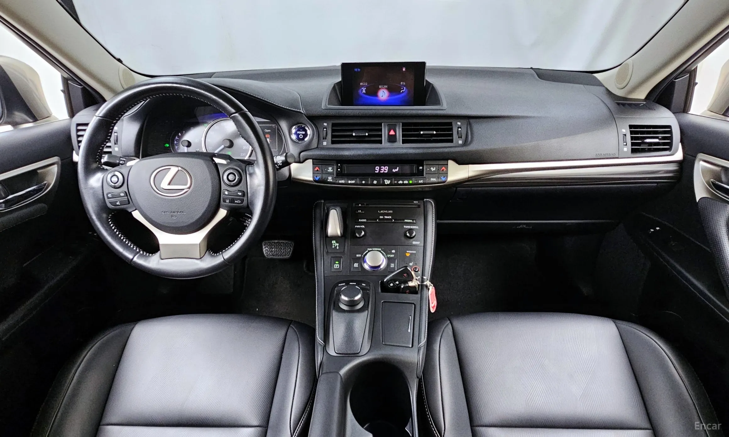 Lexus CT200h превью 7