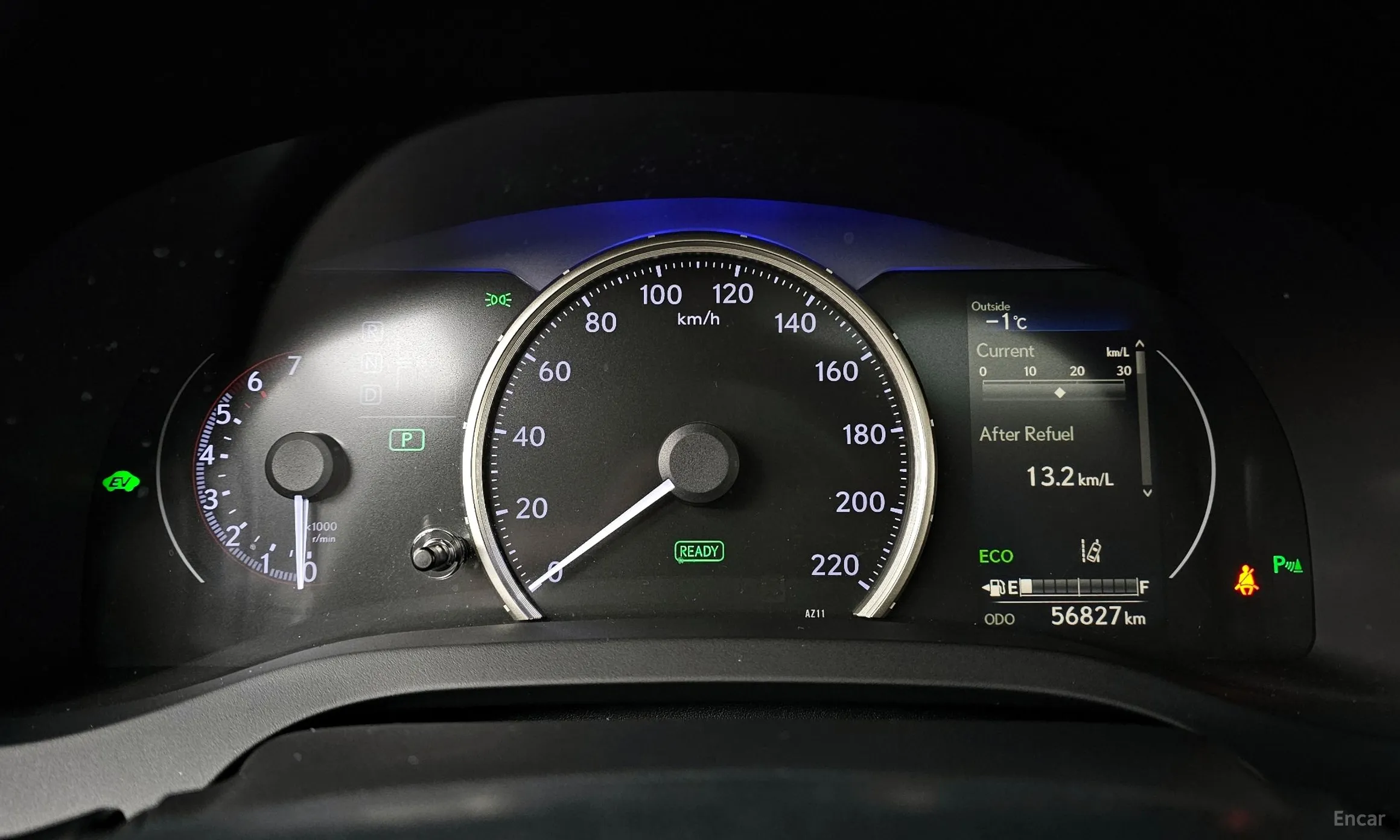 Lexus CT200h превью 8