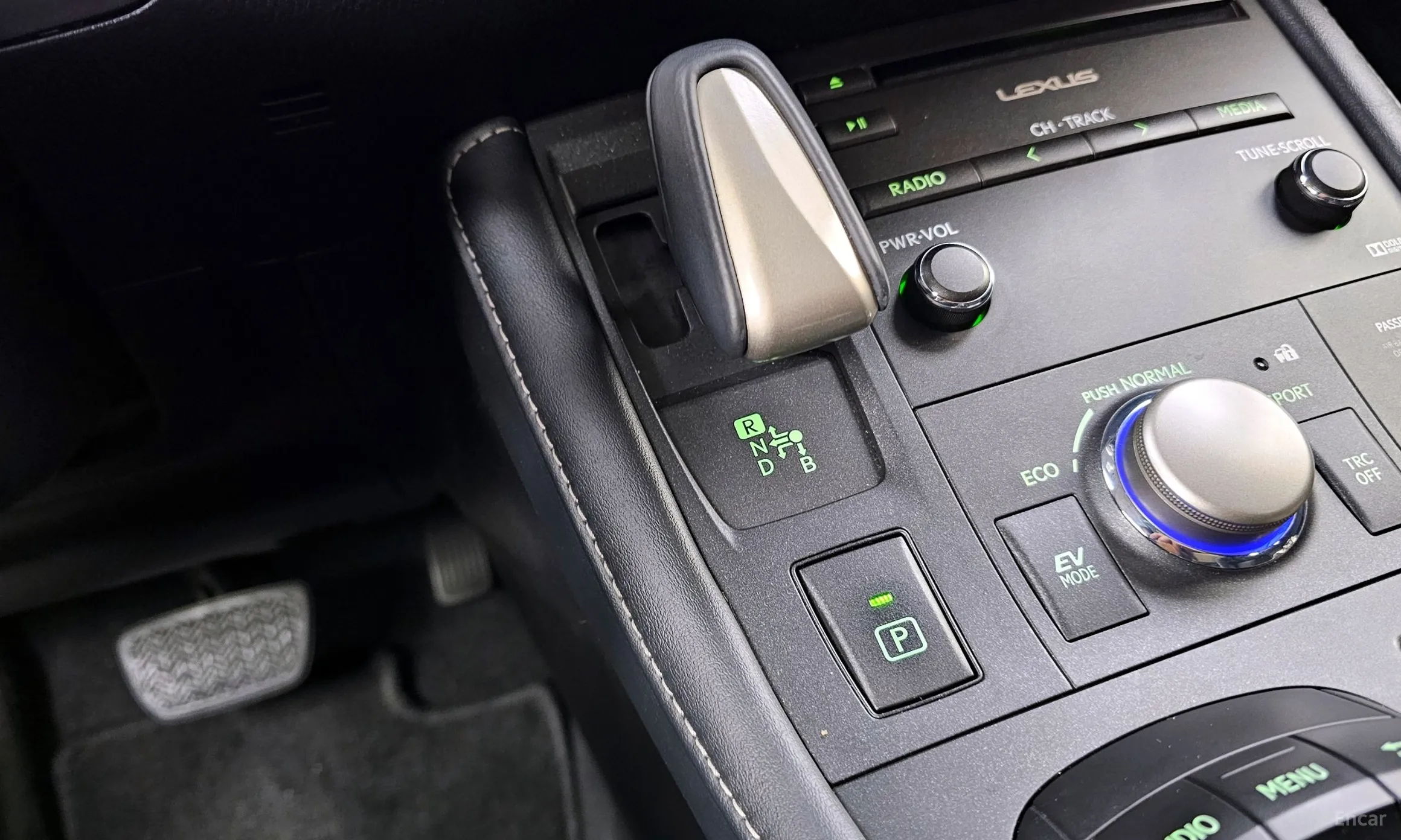 Lexus CT200h превью 9