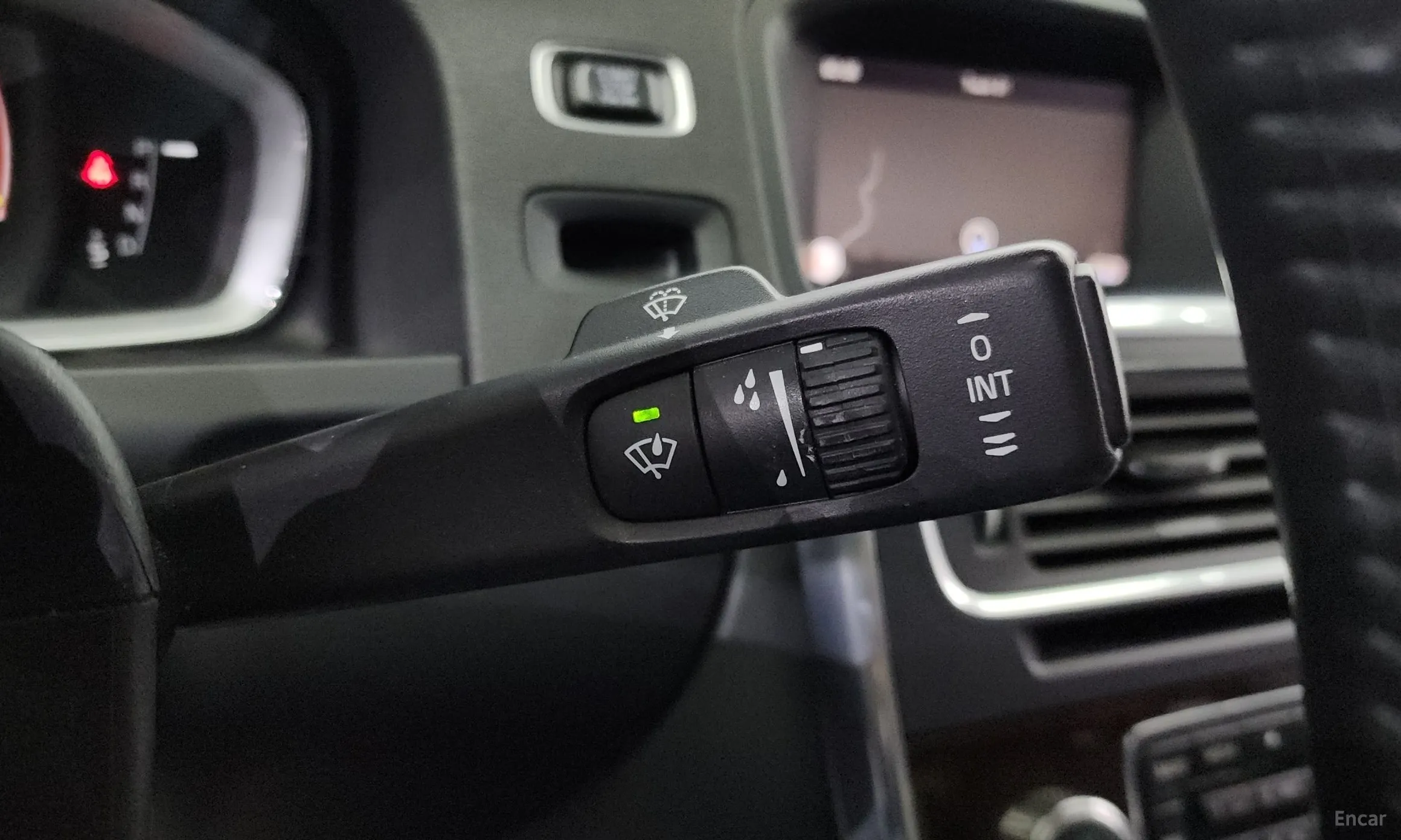 Volvo S60 превью 16
